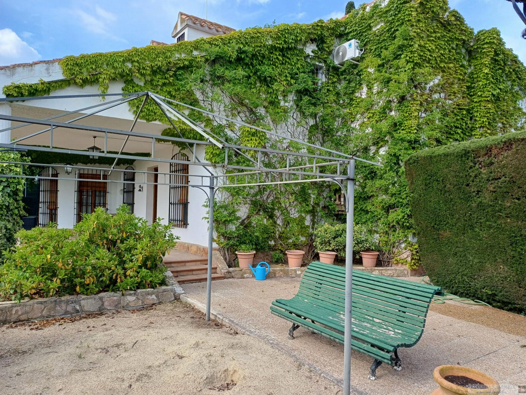 For rent of chalet in Albacete