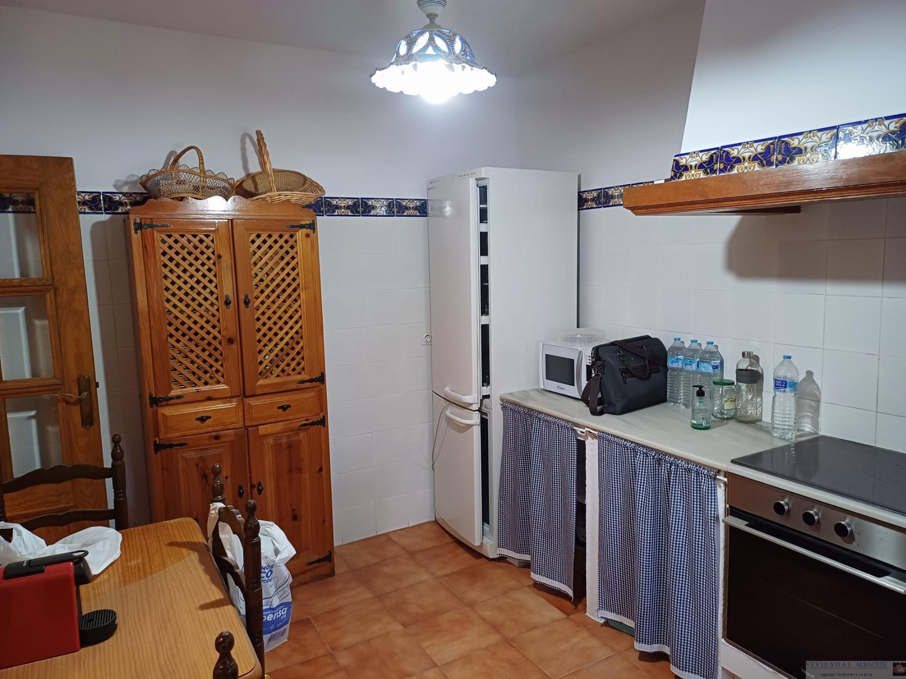 For rent of chalet in Albacete