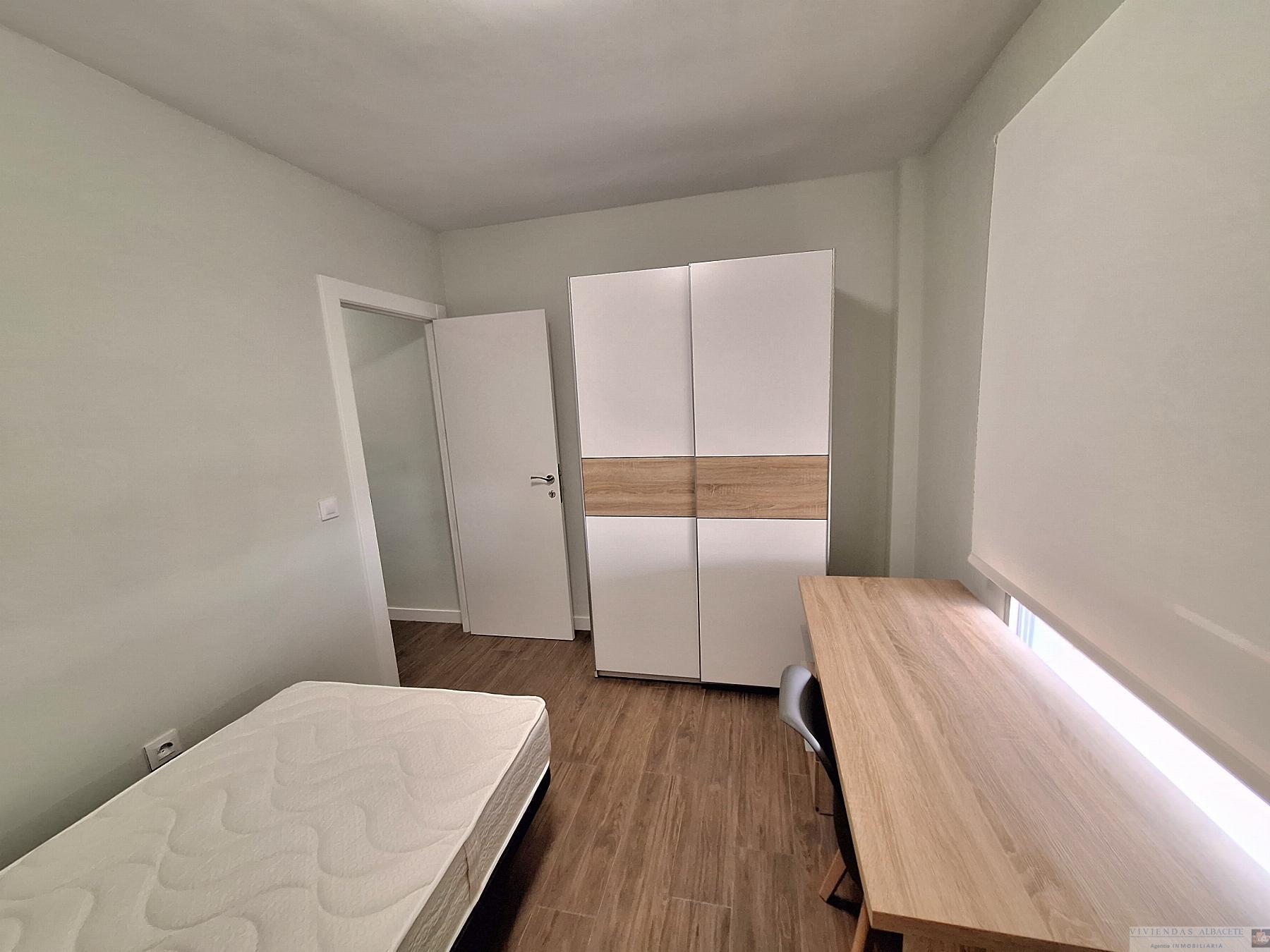 For rent of room in Albacete