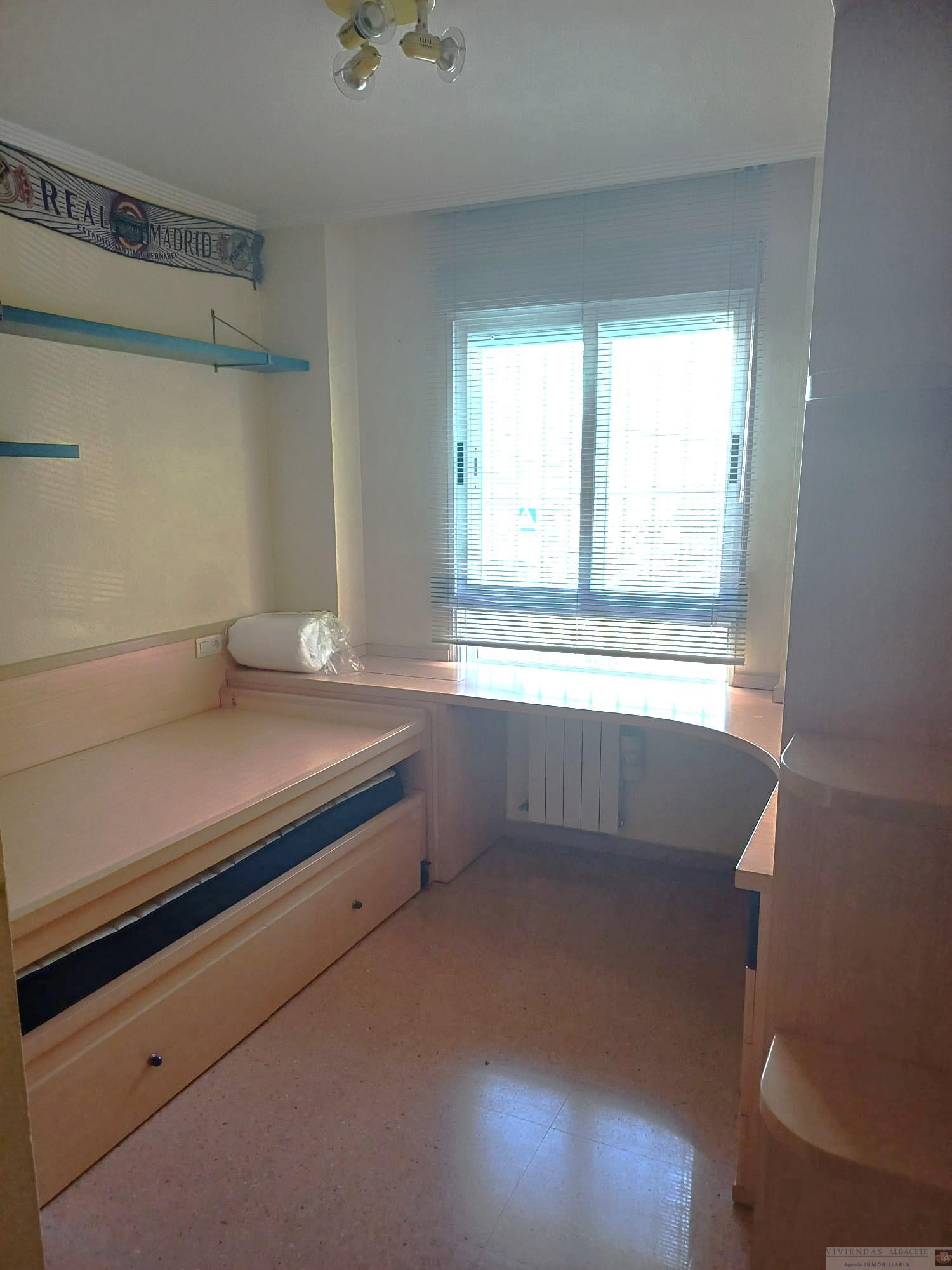 For rent of room in Albacete