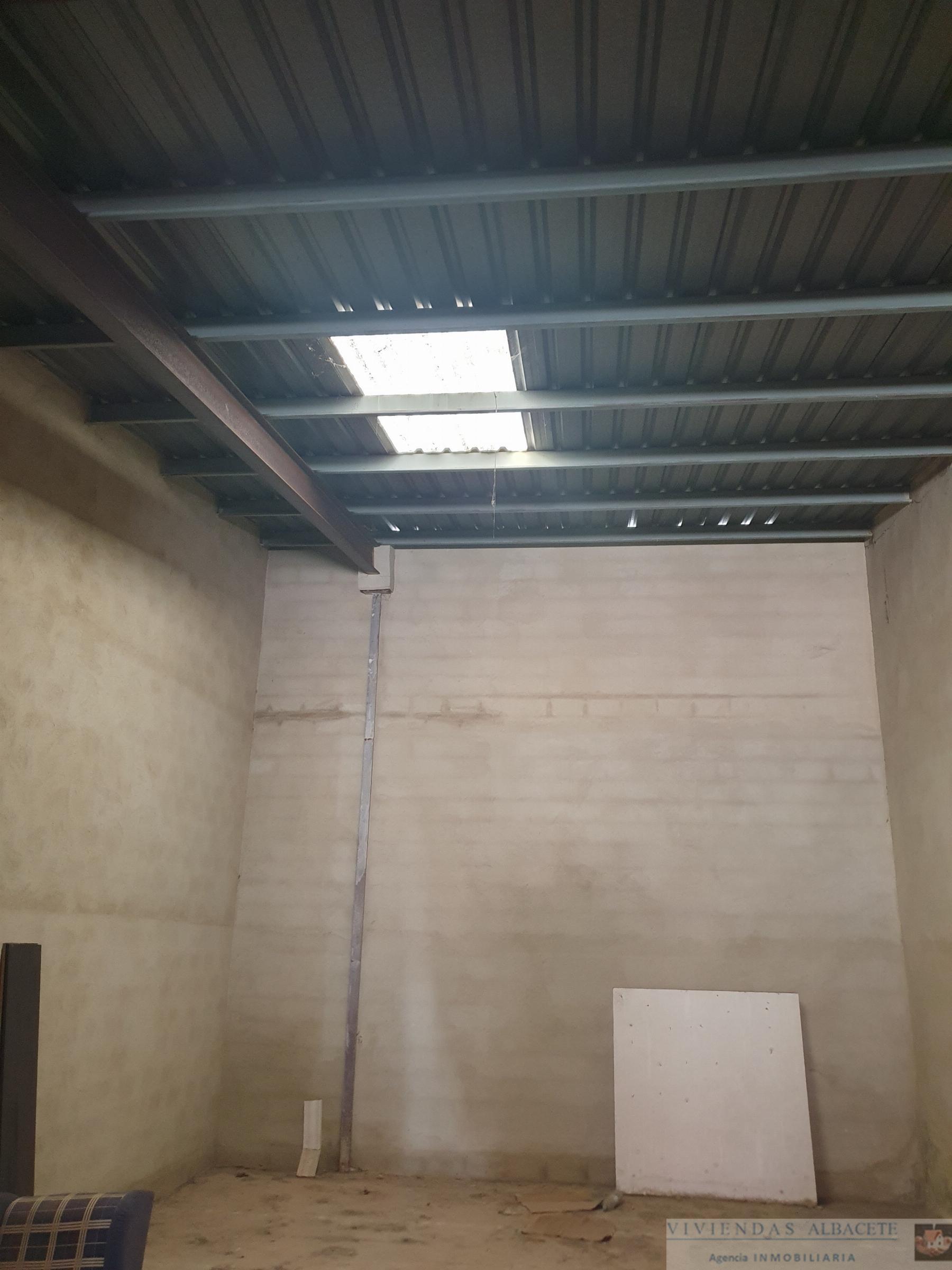 Venta de local en Albacete