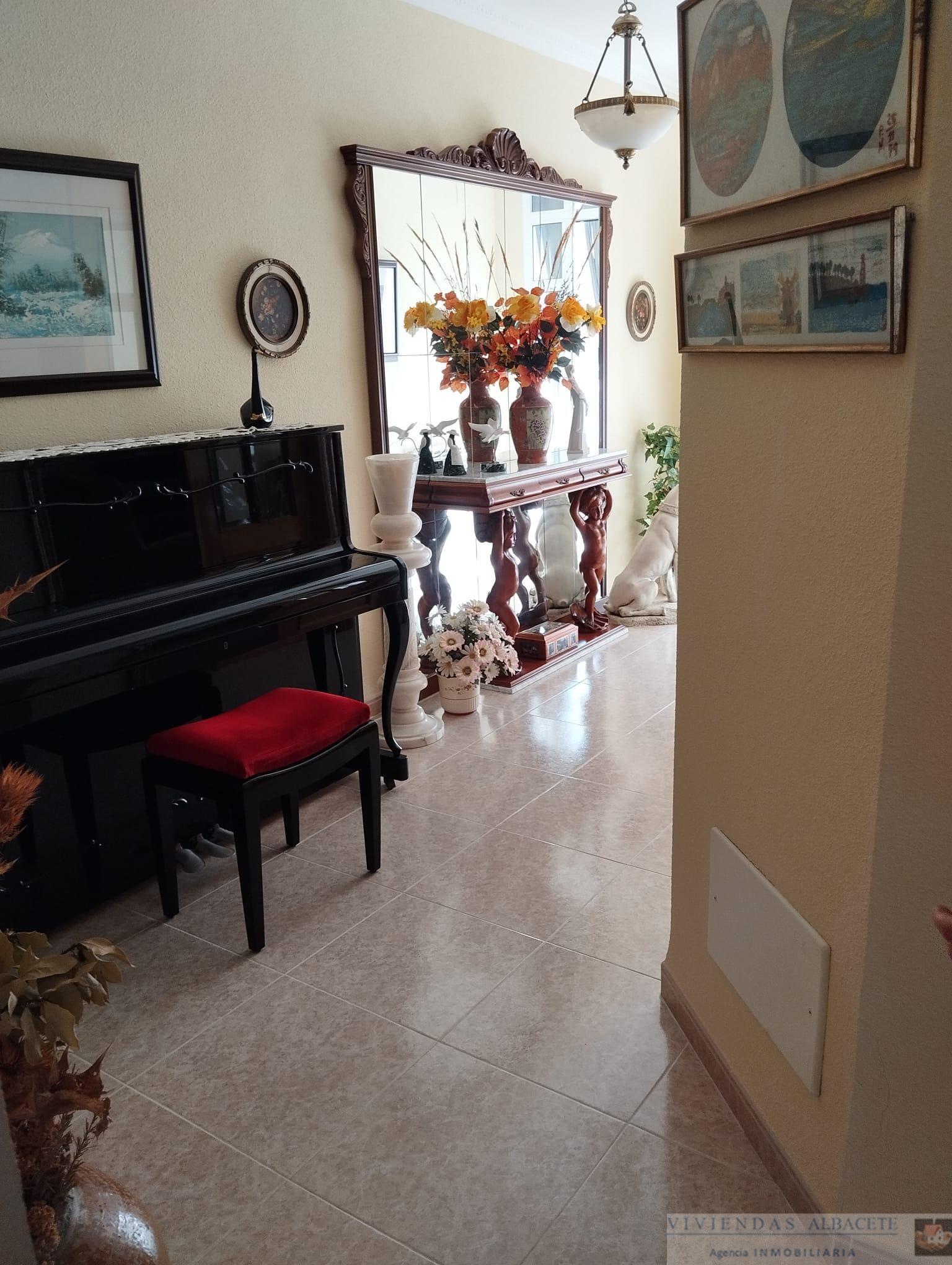 Venta de chalet en Albacete