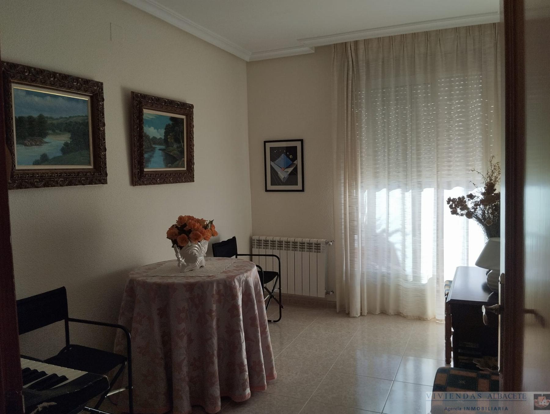 Venta de chalet en Albacete