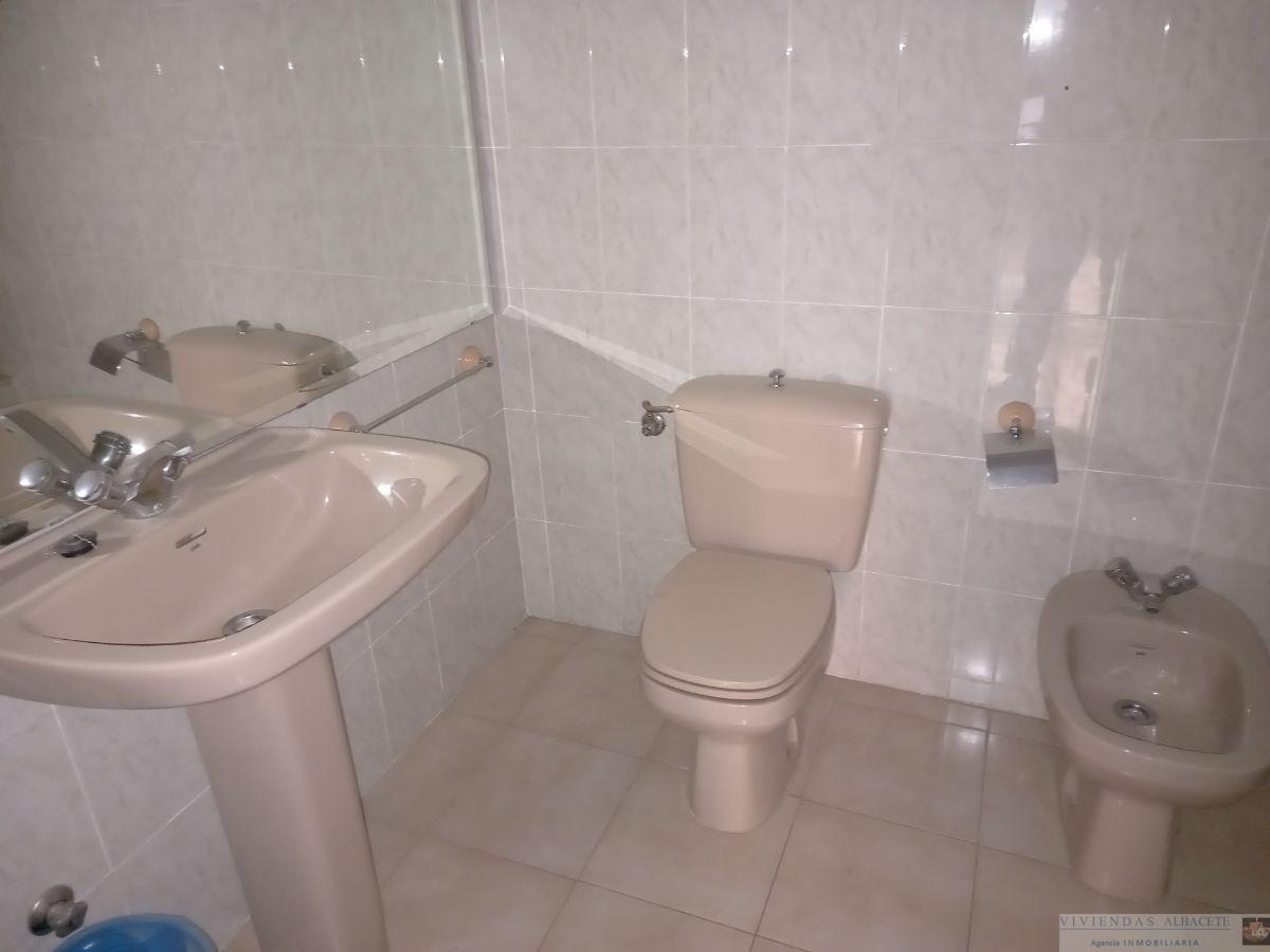 For sale of flat in Albacete