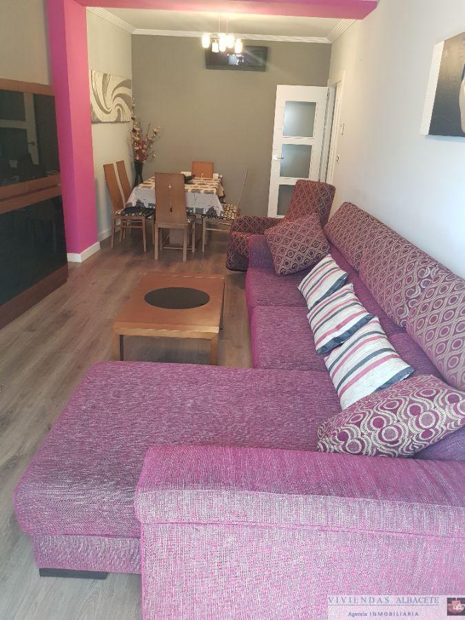 For sale of flat in Albacete