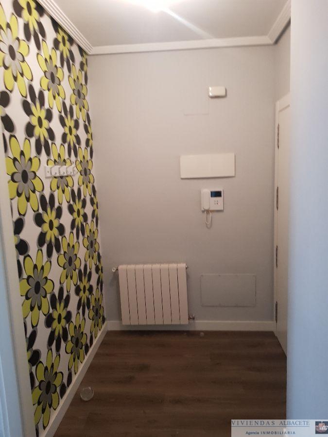For sale of flat in Albacete