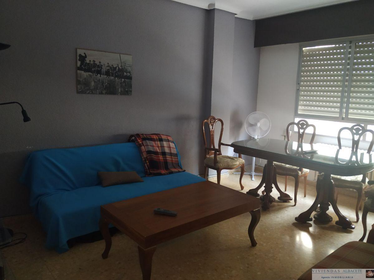 For sale of flat in Albacete