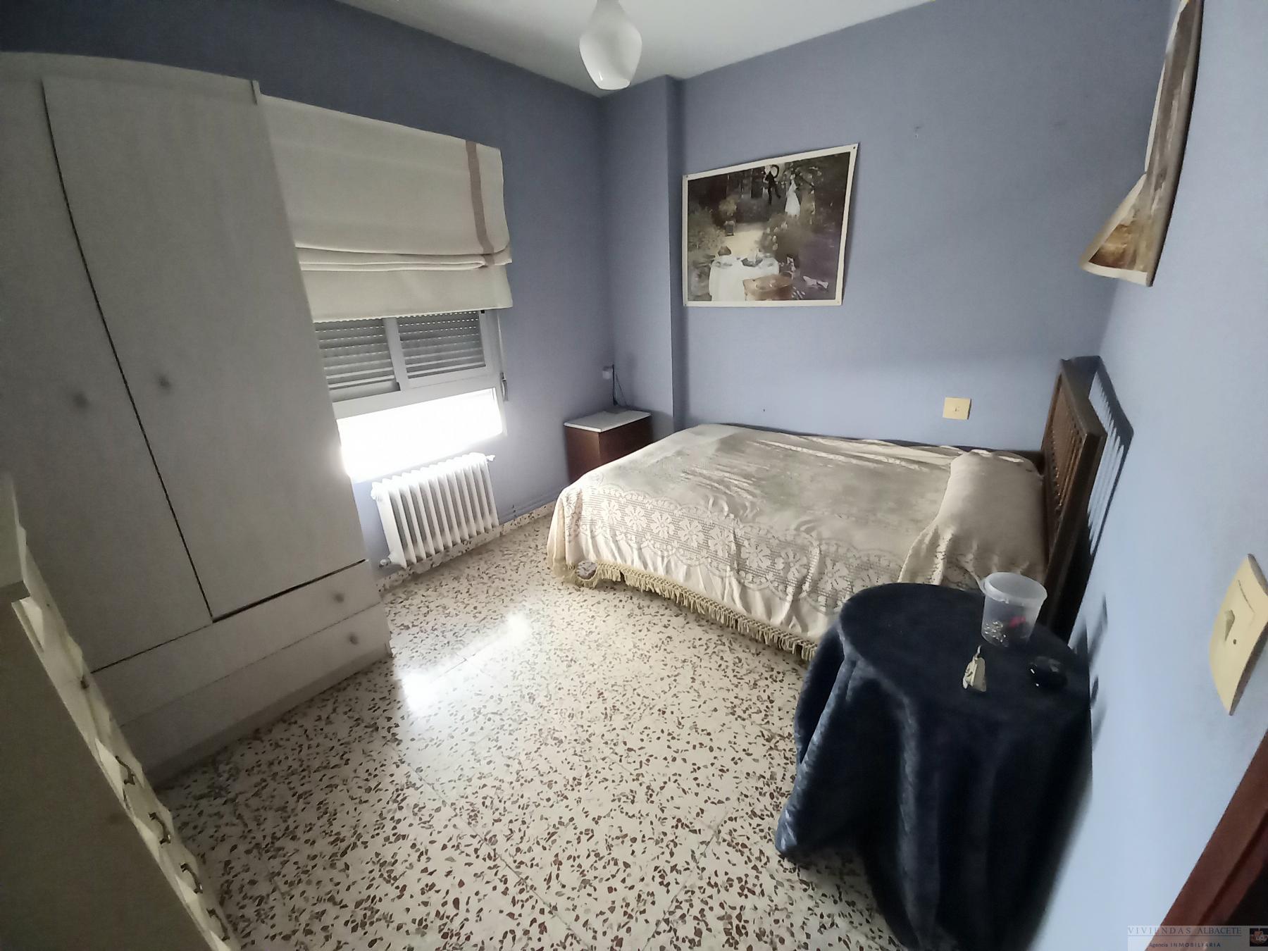 For sale of flat in Albacete