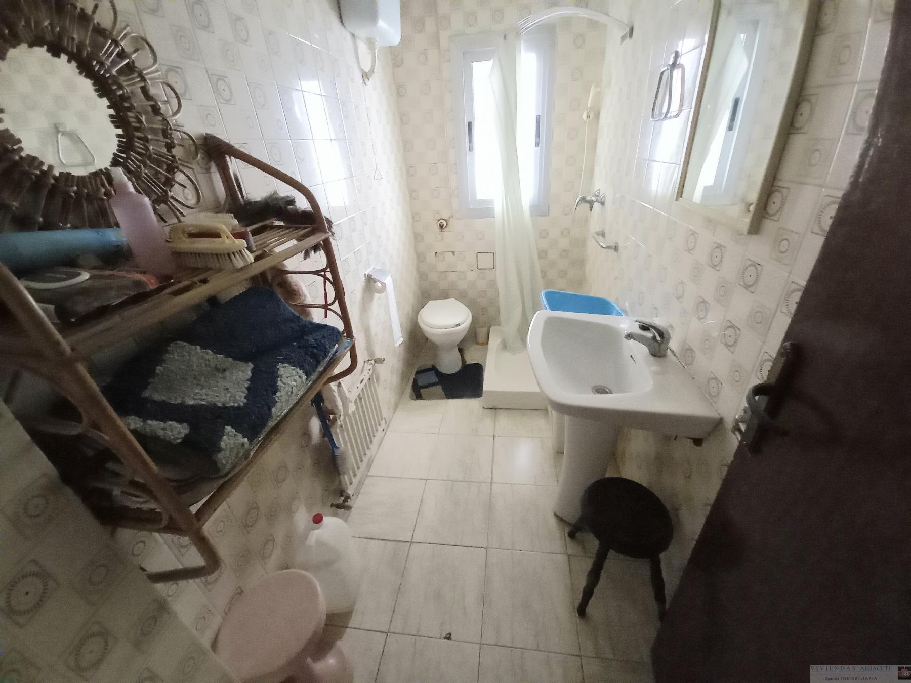 For sale of flat in Albacete