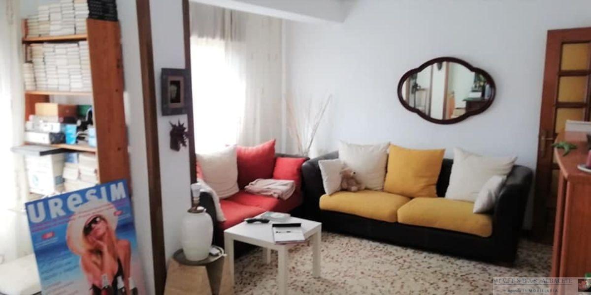 For sale of flat in Albacete