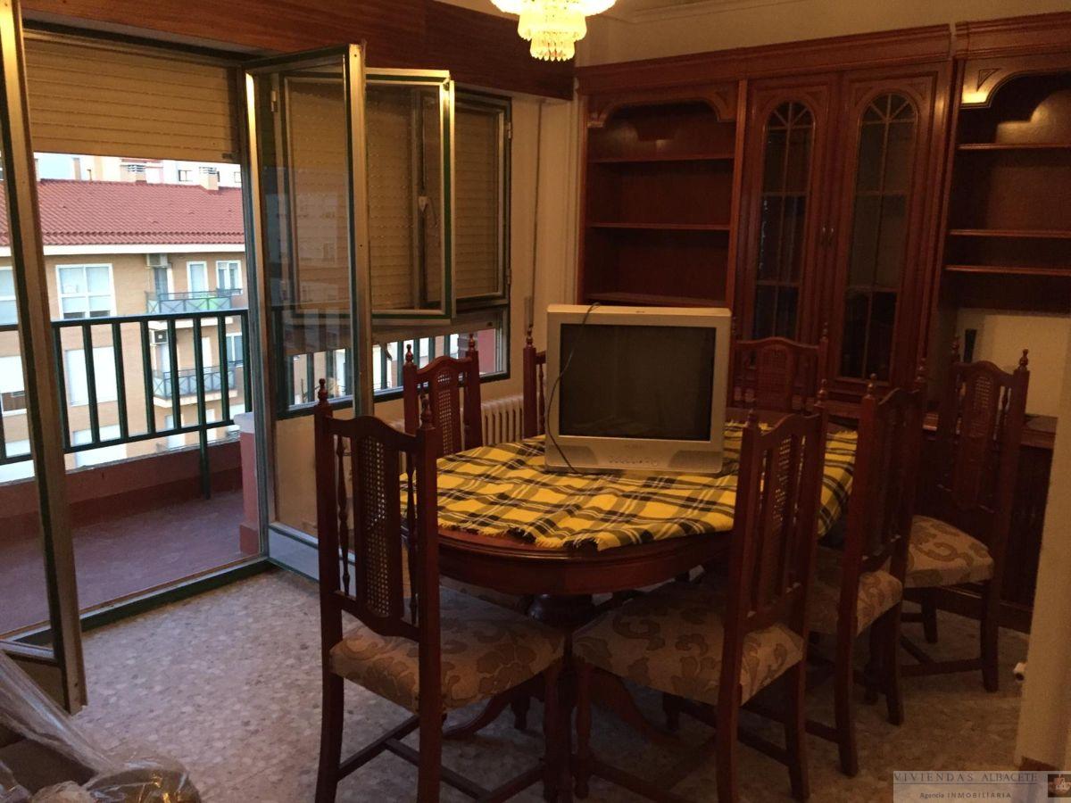 For sale of flat in Albacete