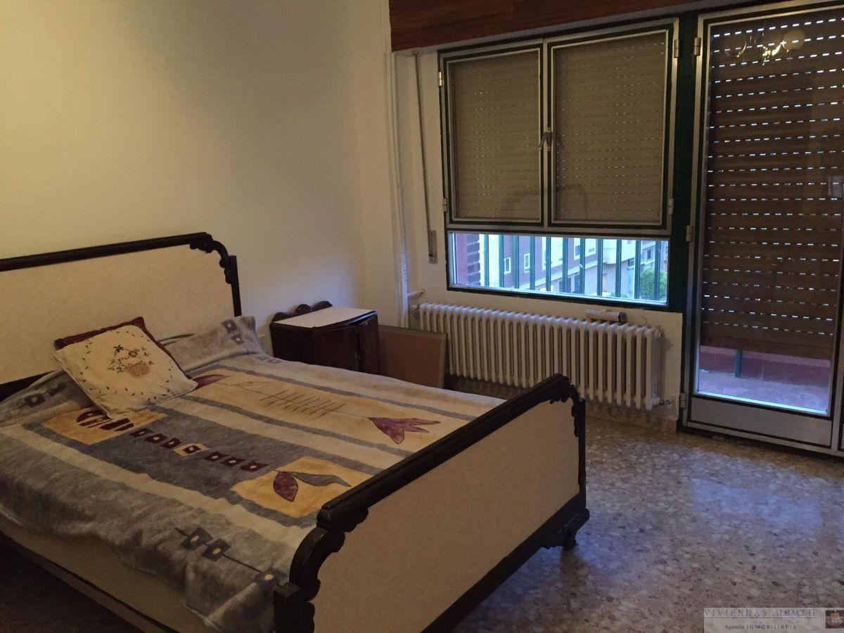For sale of flat in Albacete