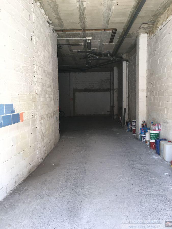 For sale of commercial in Albacete