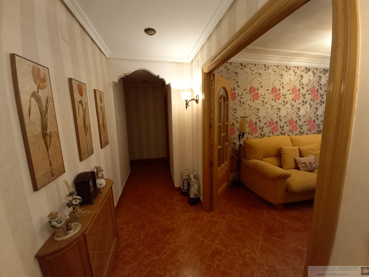 For sale of apartment in Albacete