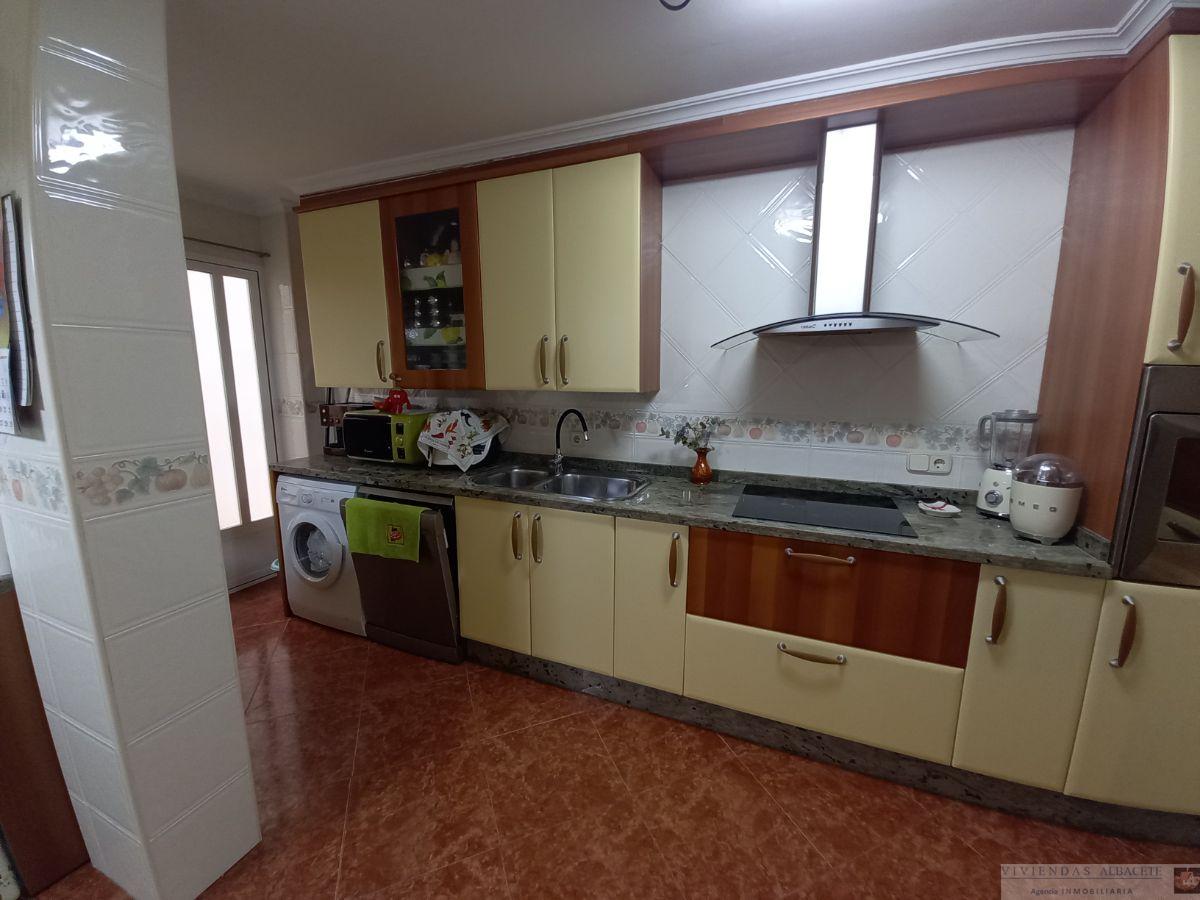 For sale of apartment in Albacete