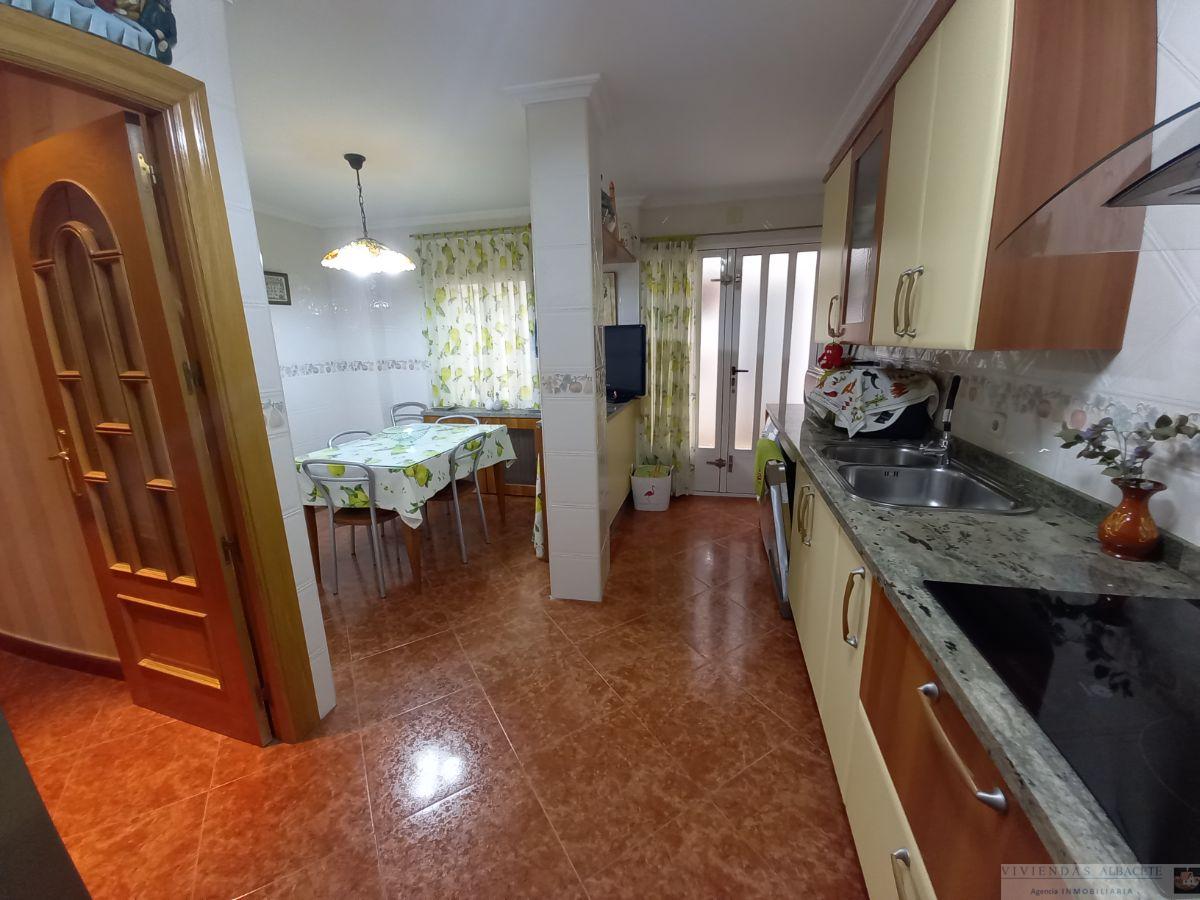 For sale of apartment in Albacete