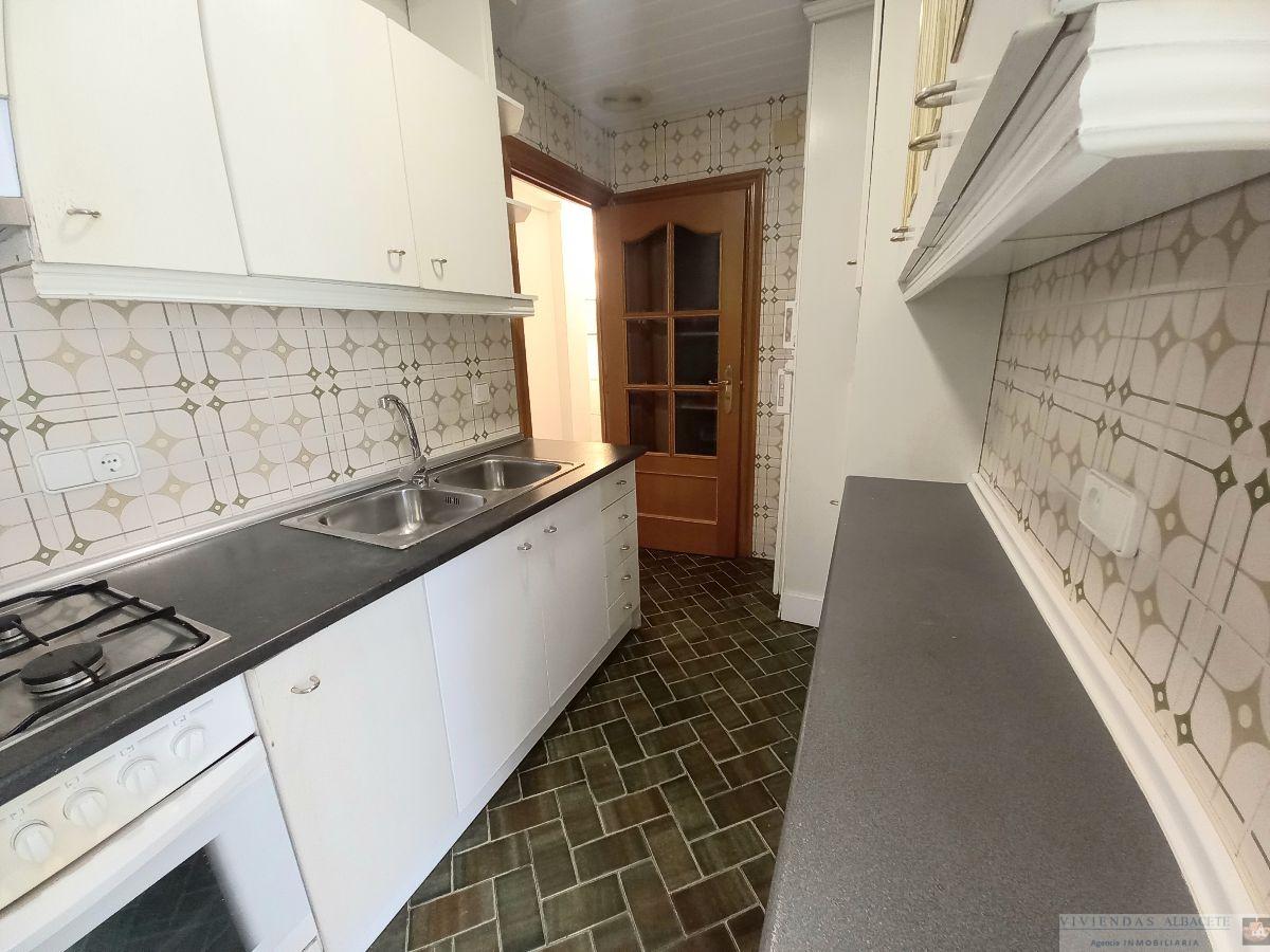 For sale of flat in Albacete
