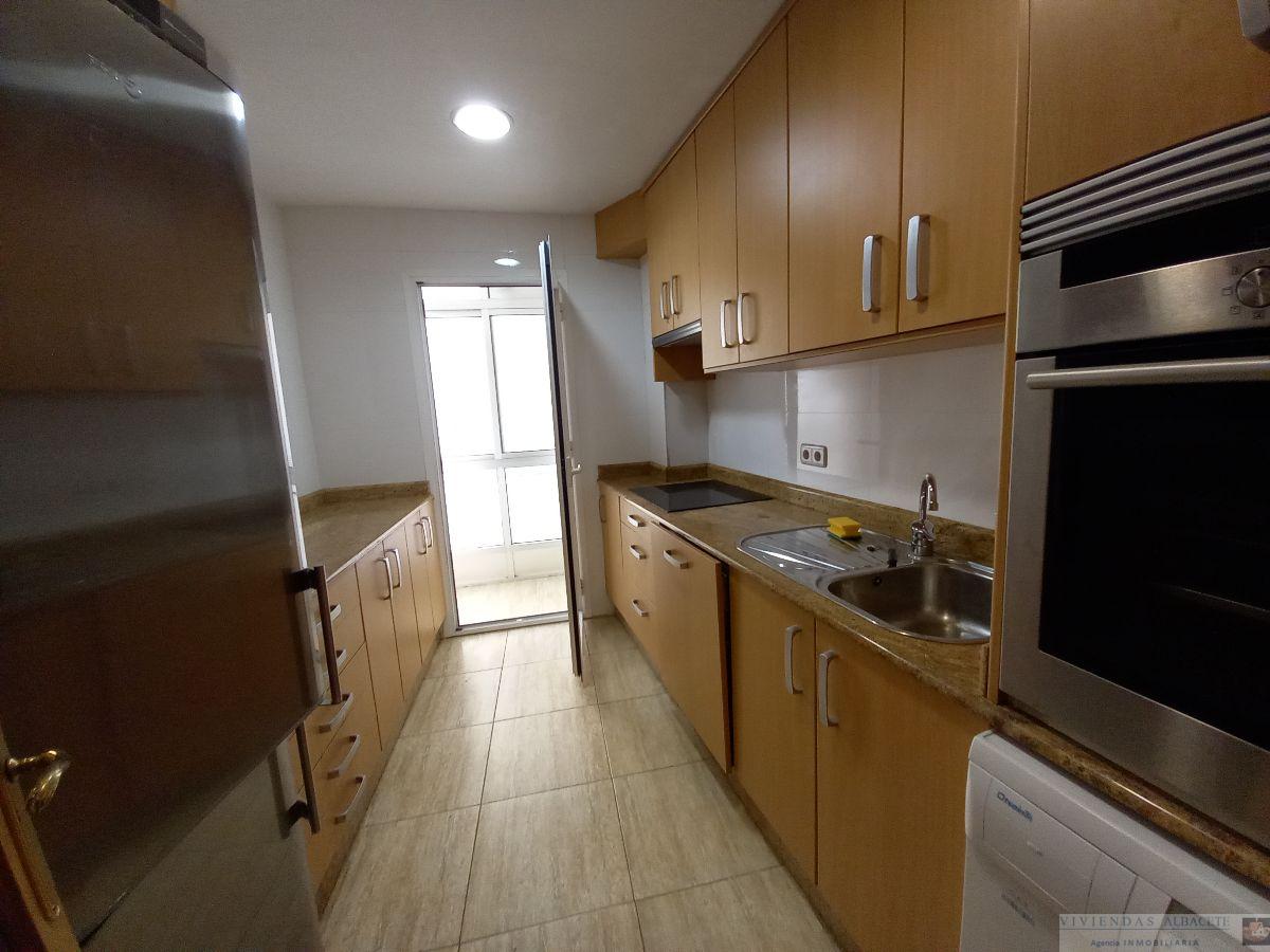 For sale of flat in Albacete