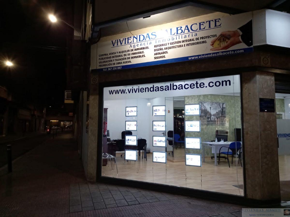 For sale of flat in Albacete