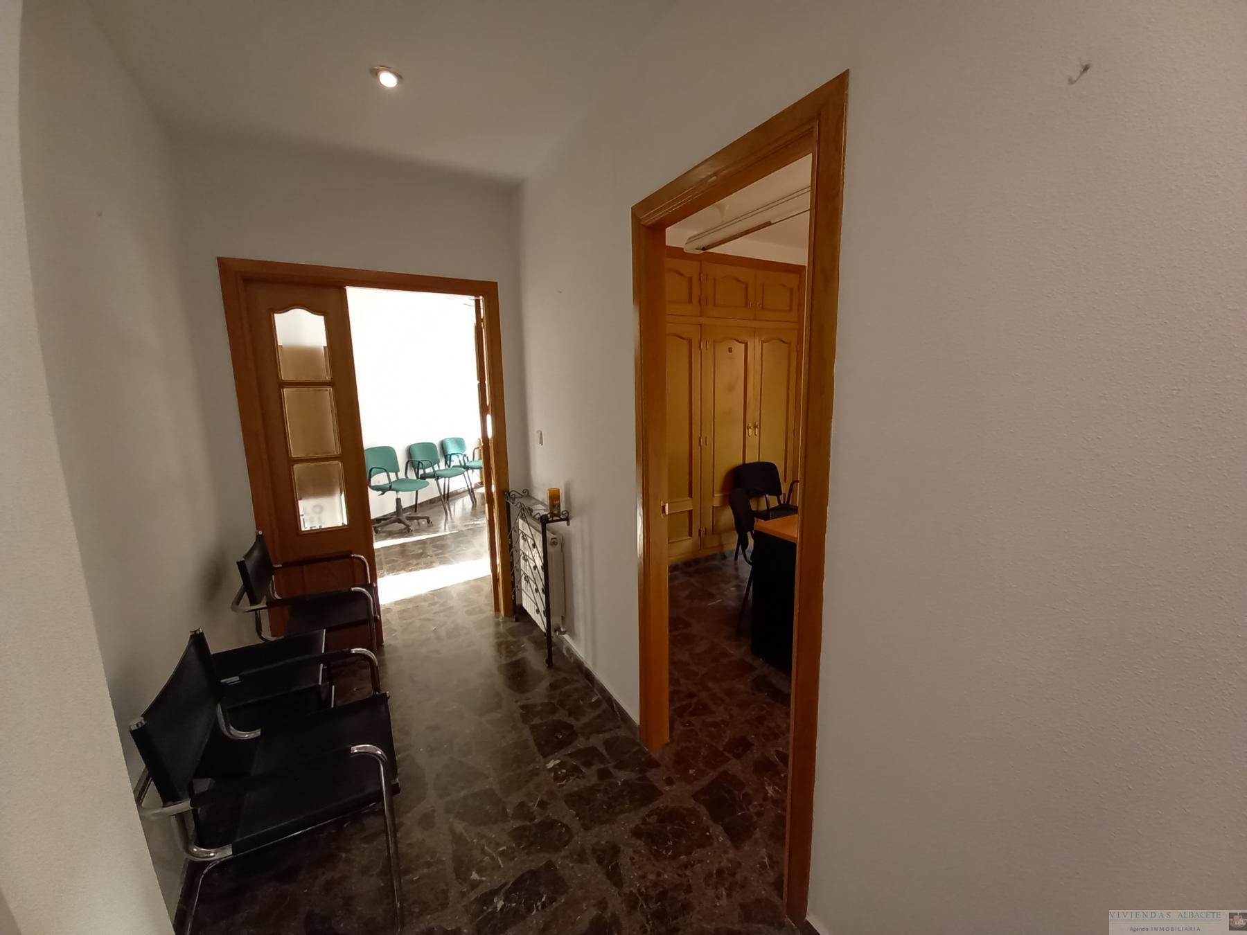 For sale of apartment in Albacete