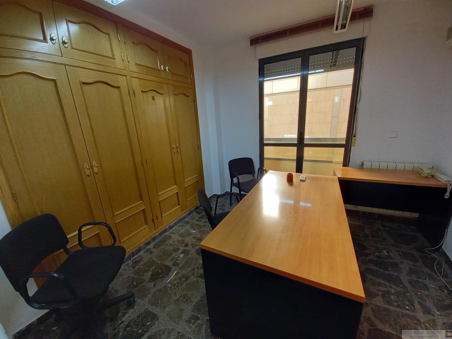 For sale of apartment in Albacete