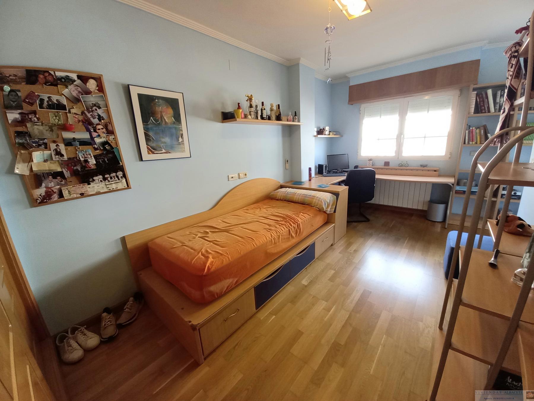 Venta de chalet en Albacete