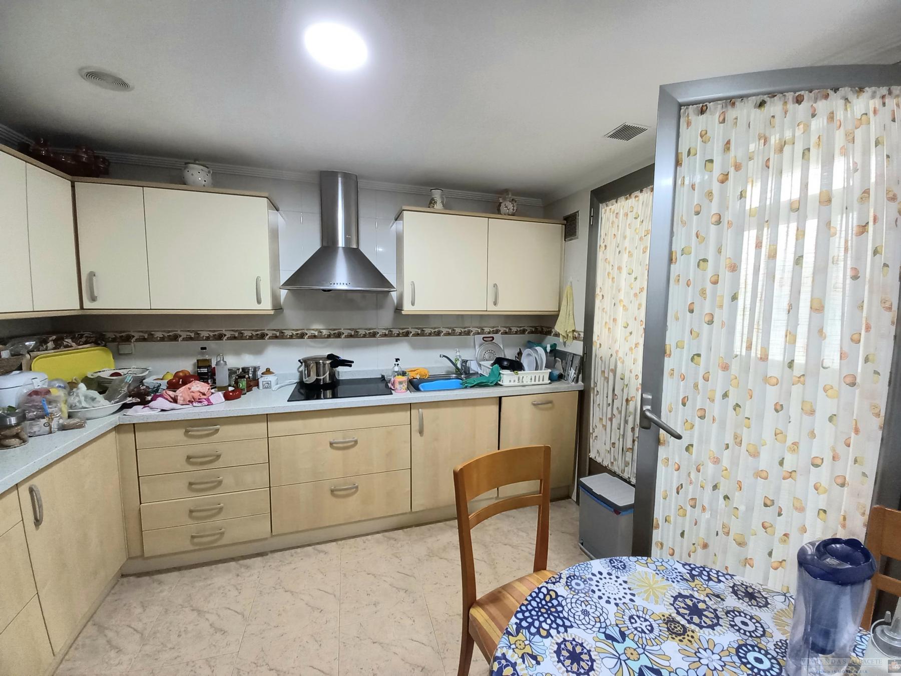 For sale of flat in Albacete