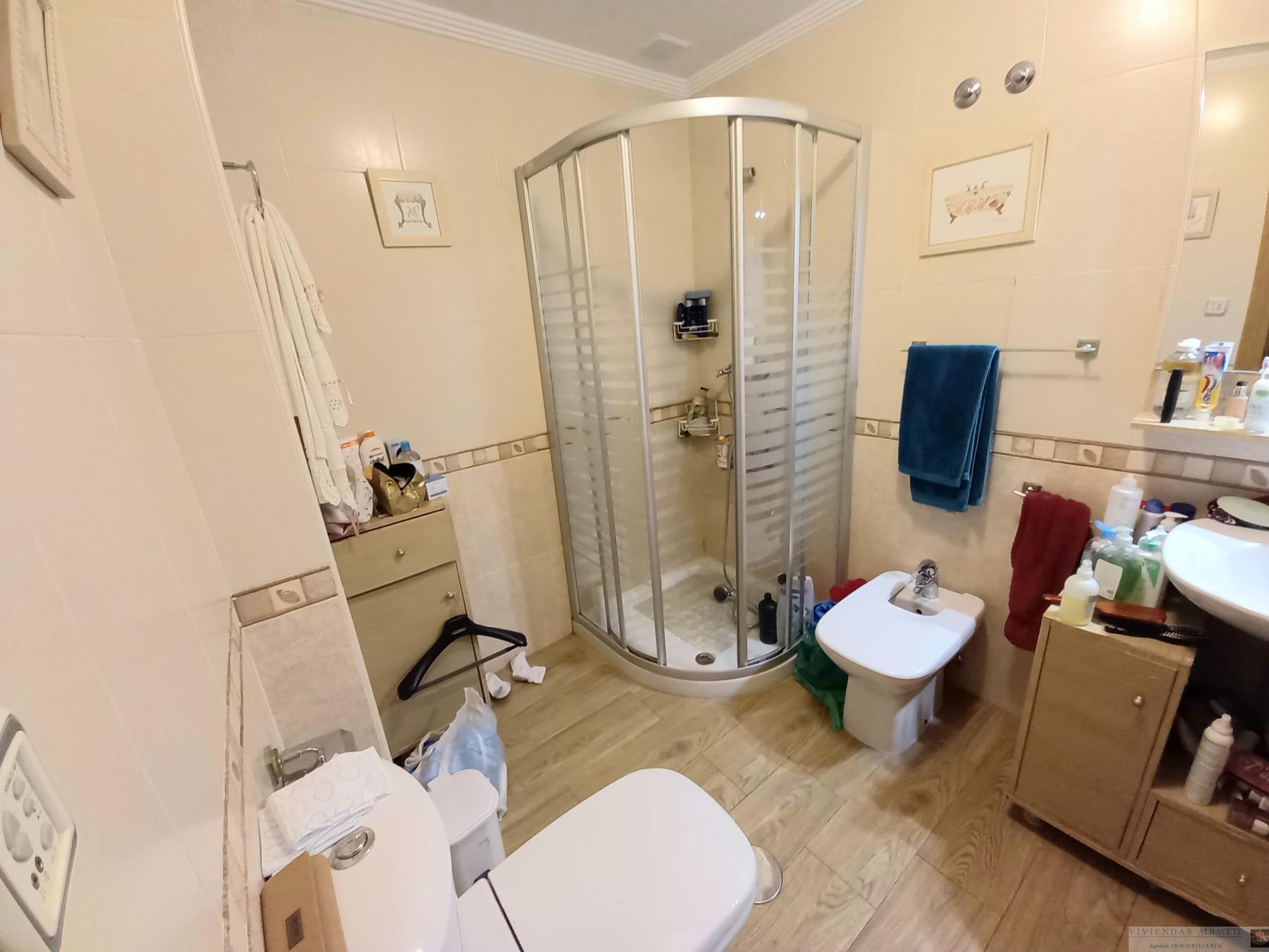 For sale of flat in Albacete