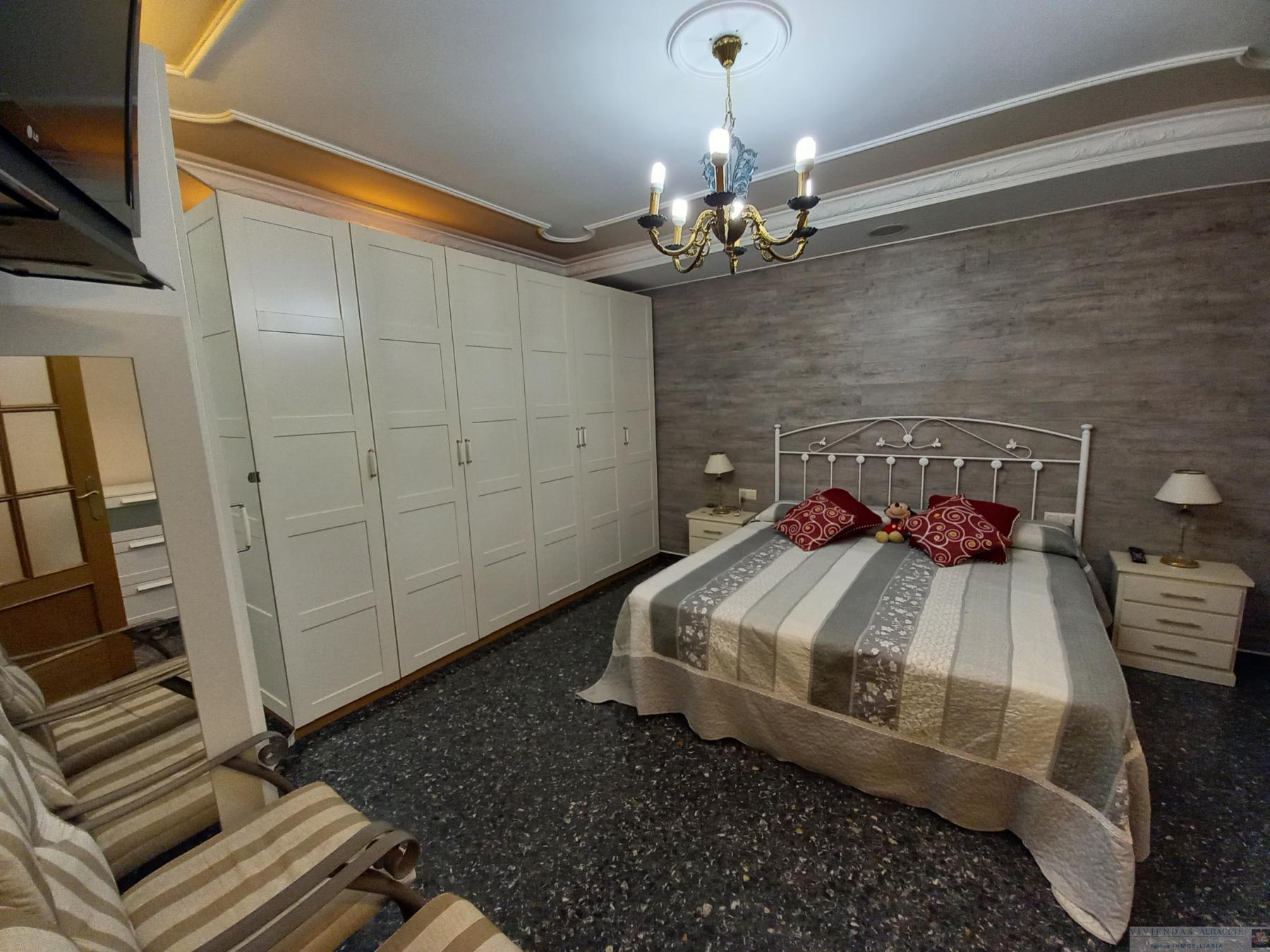 For sale of chalet in Albacete