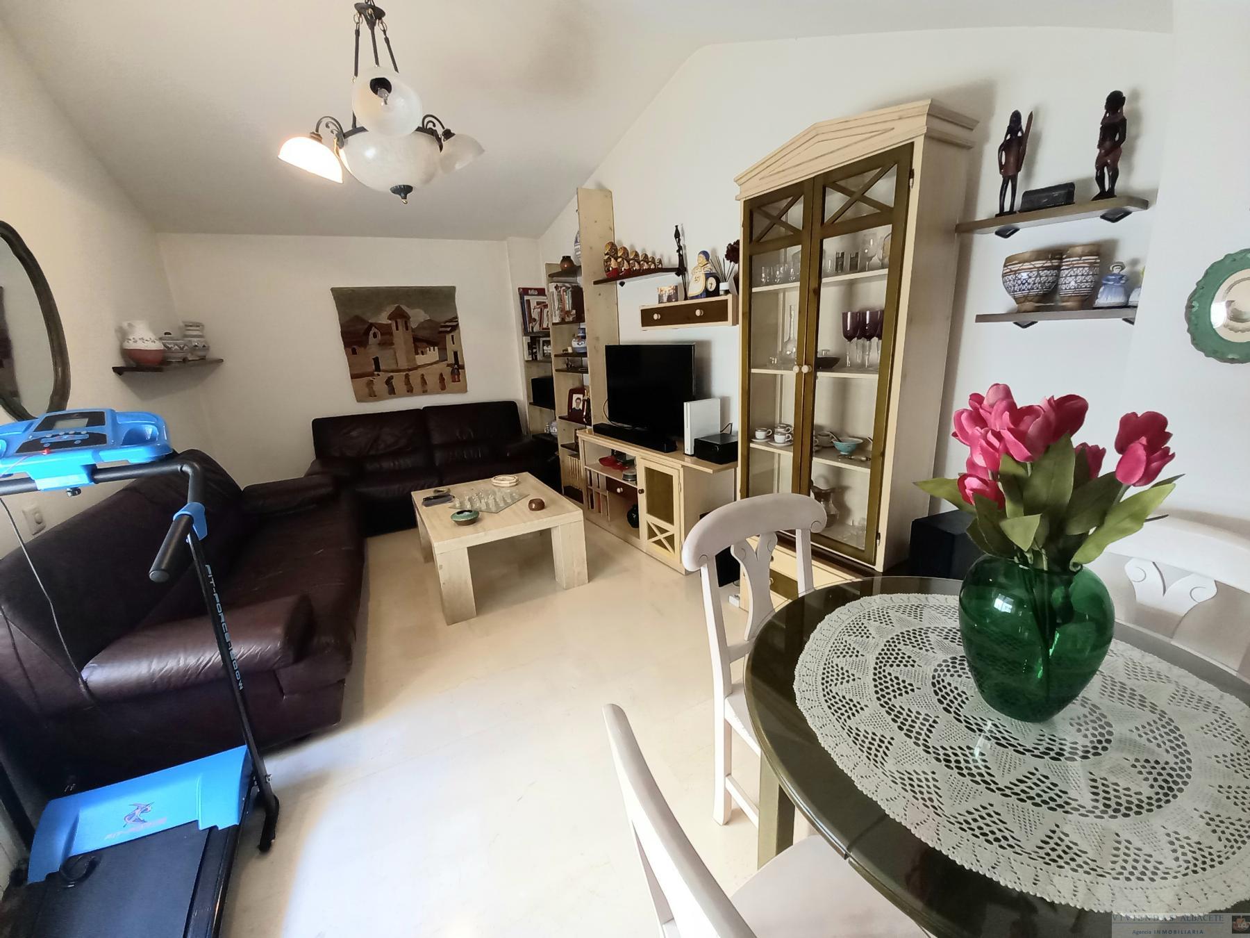 For sale of penthouse in Albacete