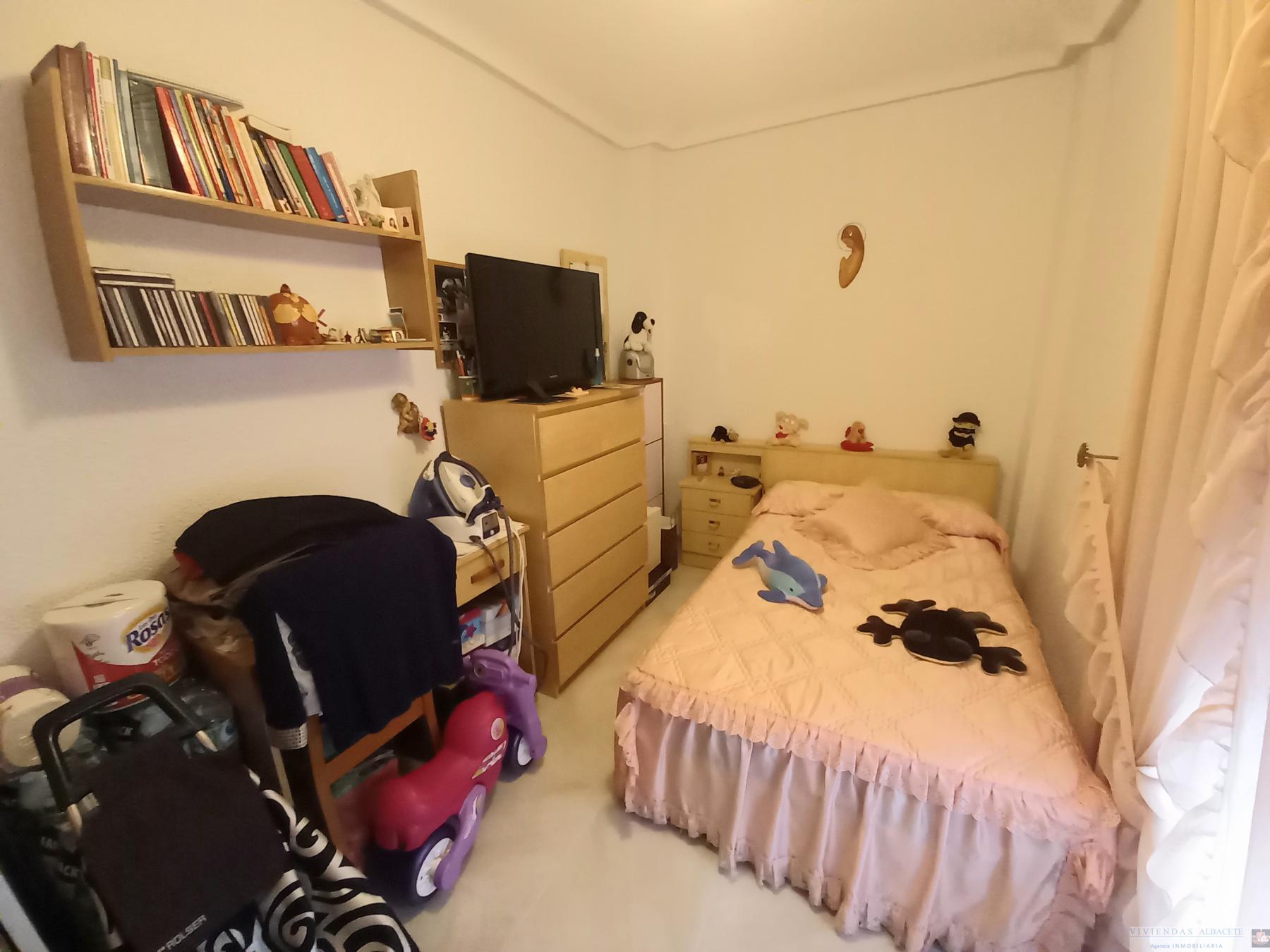 For sale of flat in Albacete