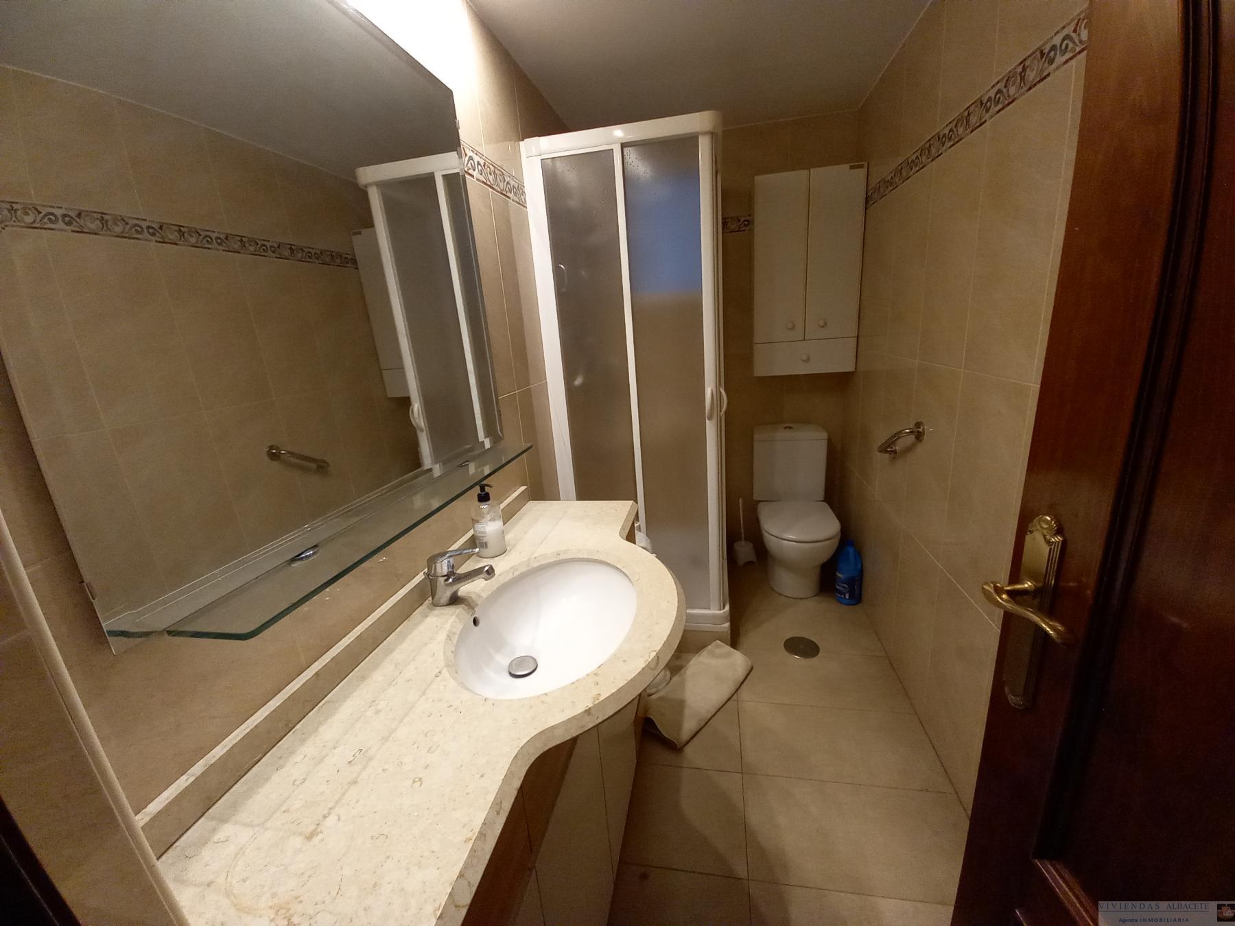 For sale of flat in Albacete