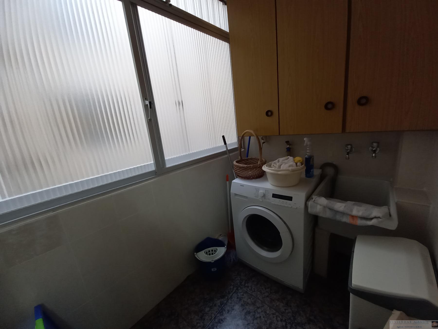 For sale of flat in Albacete
