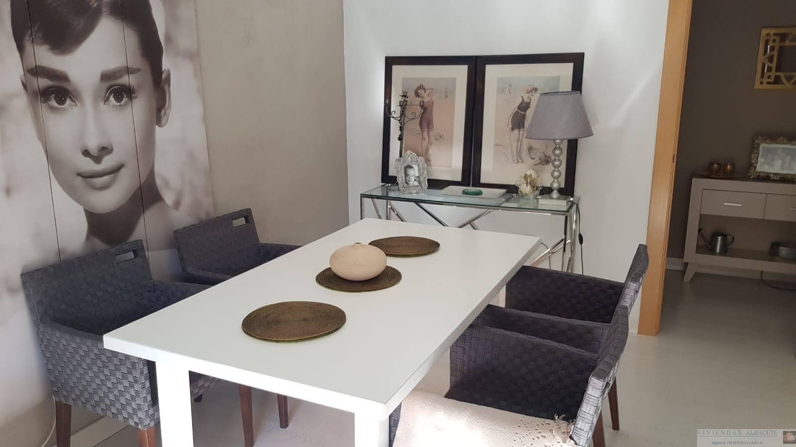 For sale of flat in Albacete