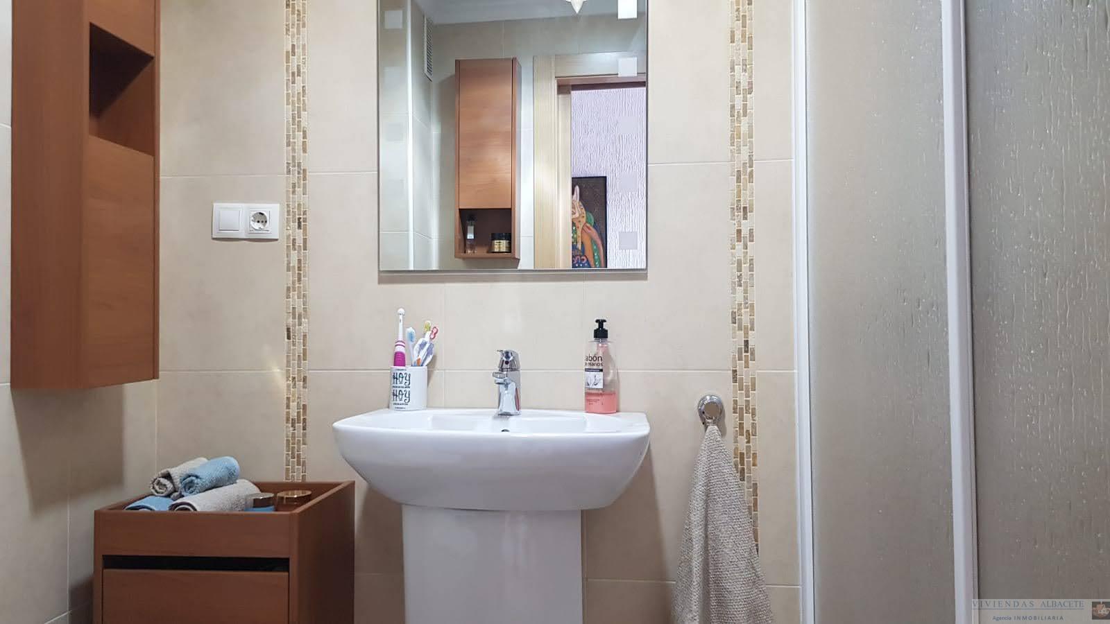 For sale of flat in Albacete