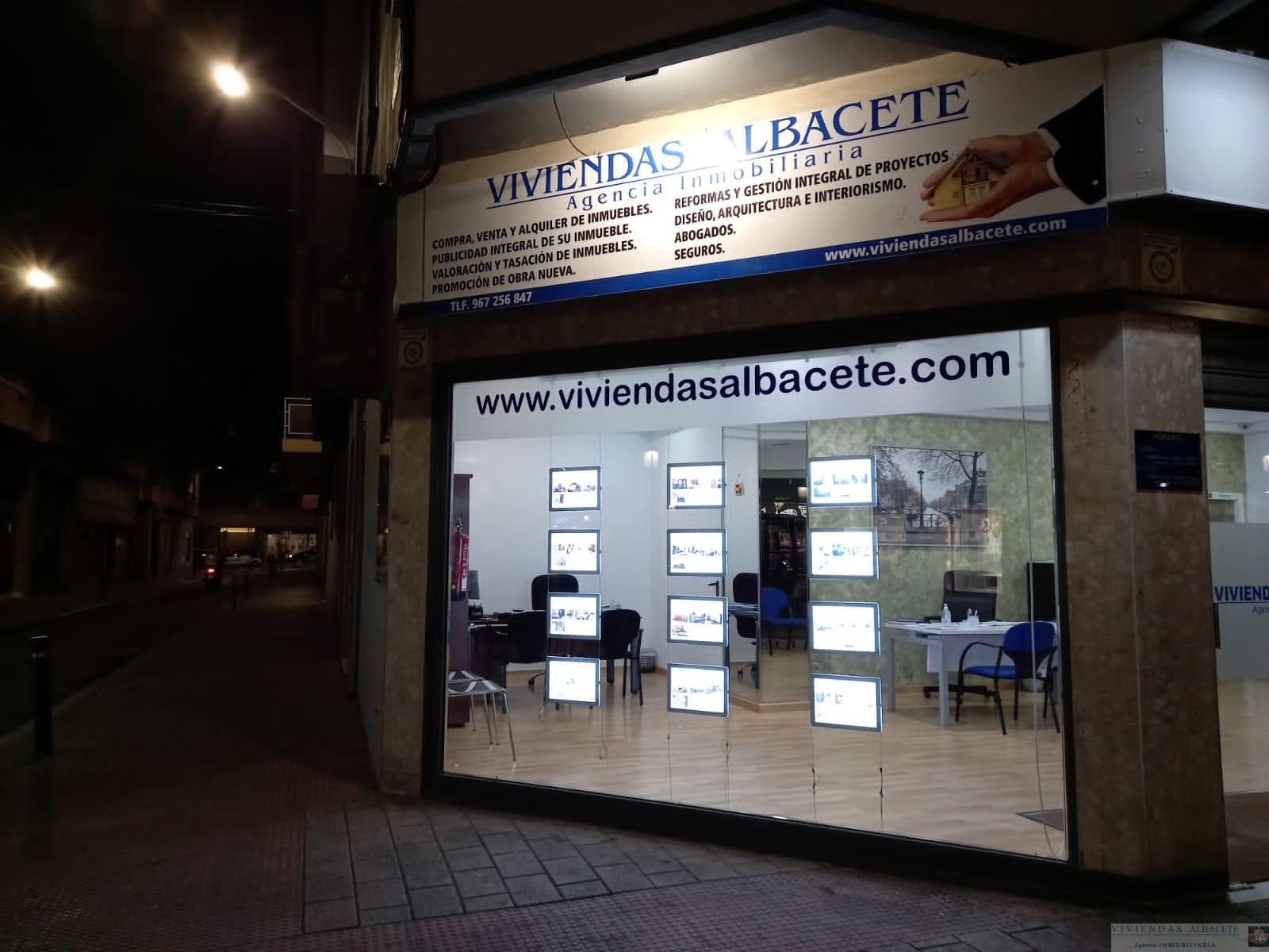 For sale of flat in Albacete
