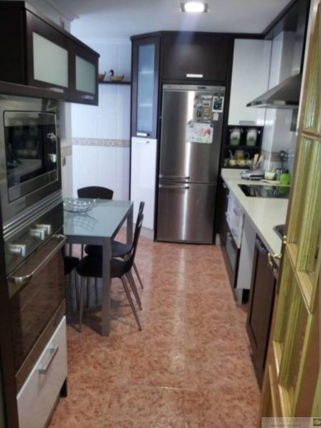 For sale of apartment in Albacete