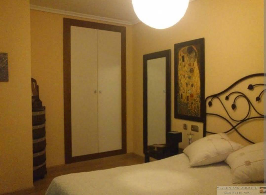 For sale of apartment in Albacete