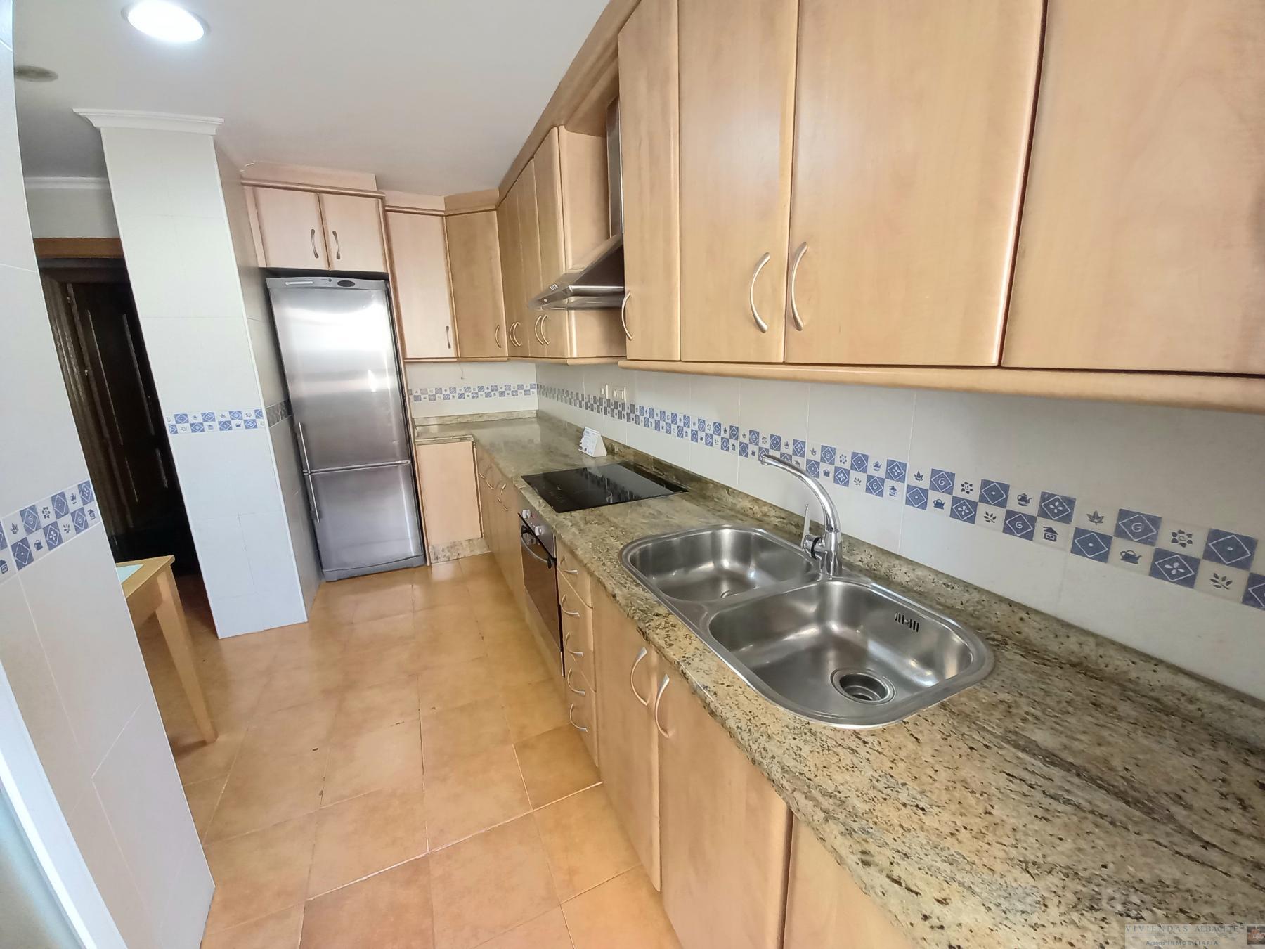 For sale of flat in Albacete