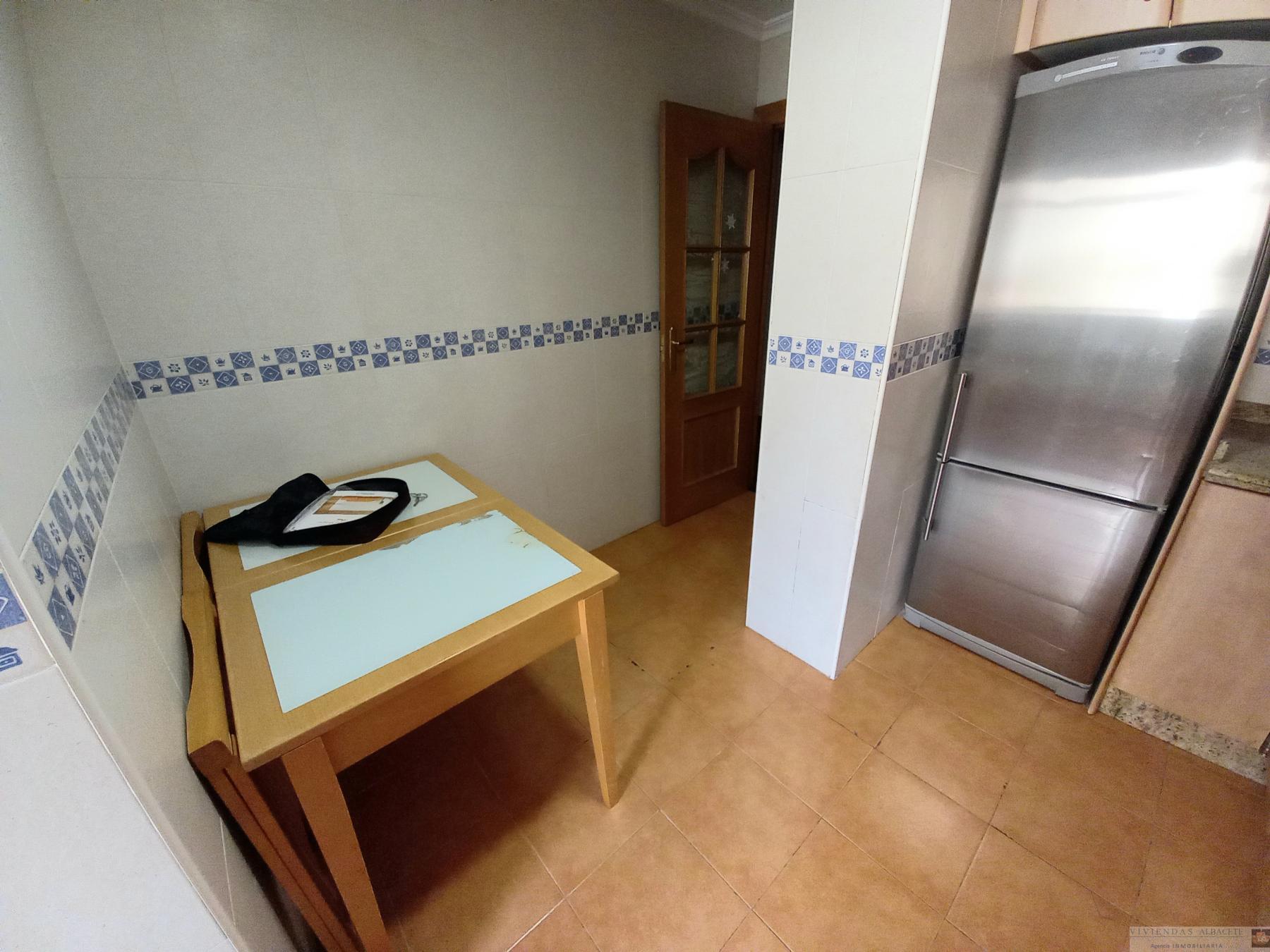 For sale of flat in Albacete