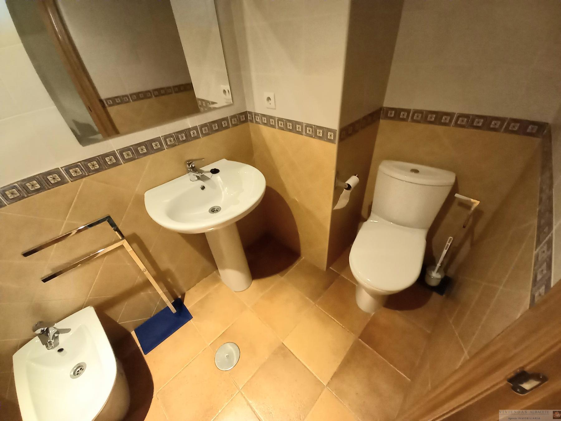For sale of flat in Albacete