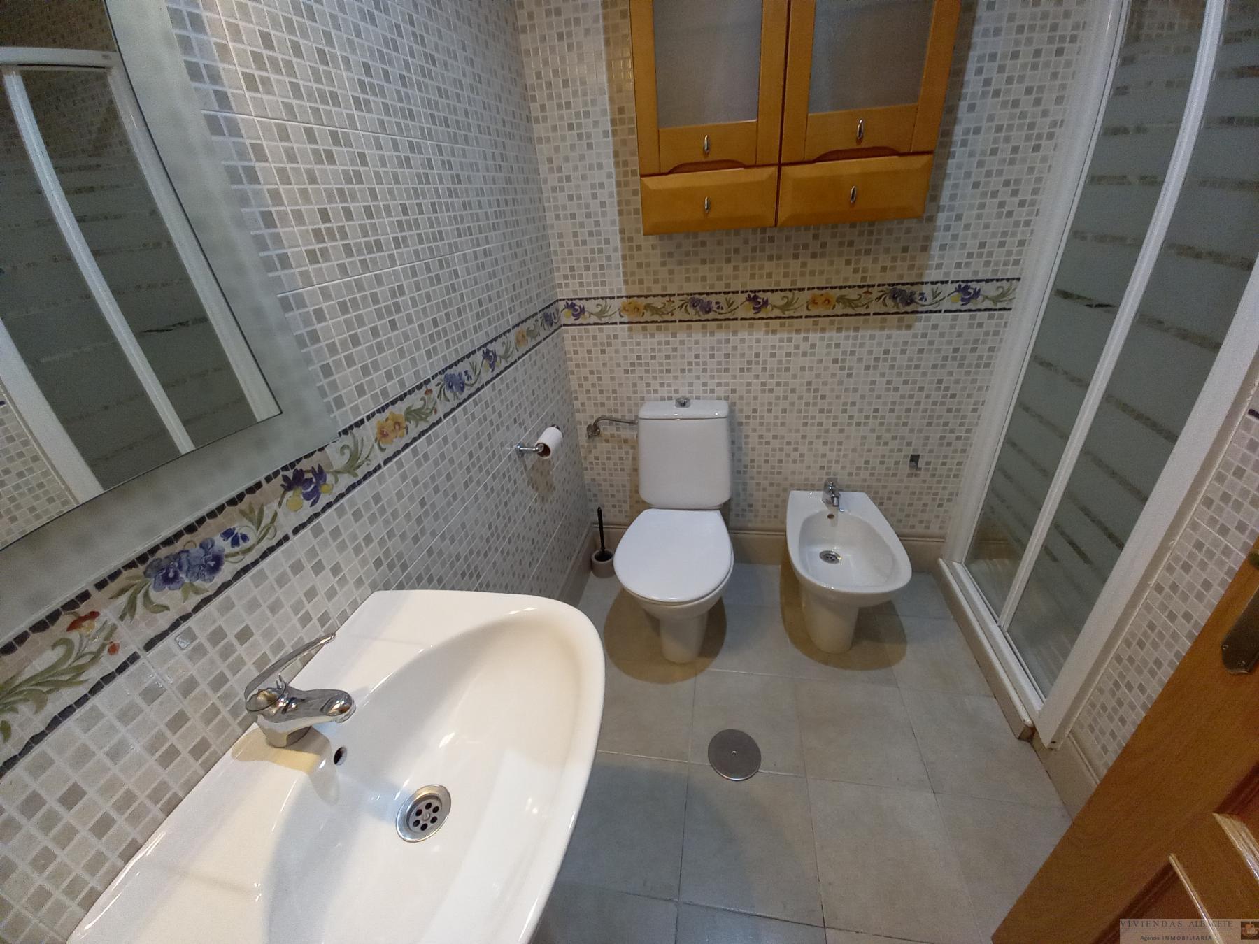 For sale of flat in Albacete