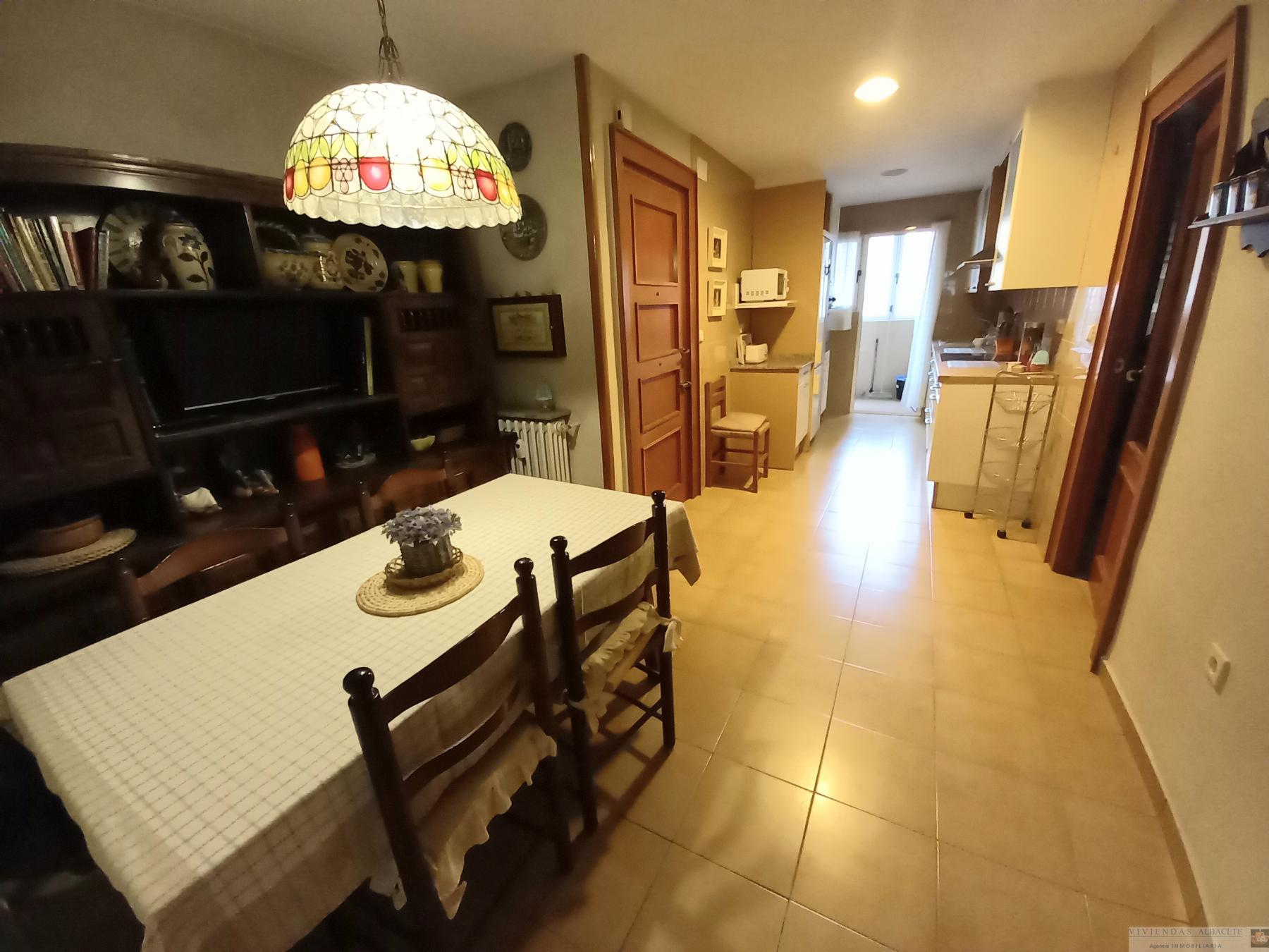 For sale of flat in Albacete