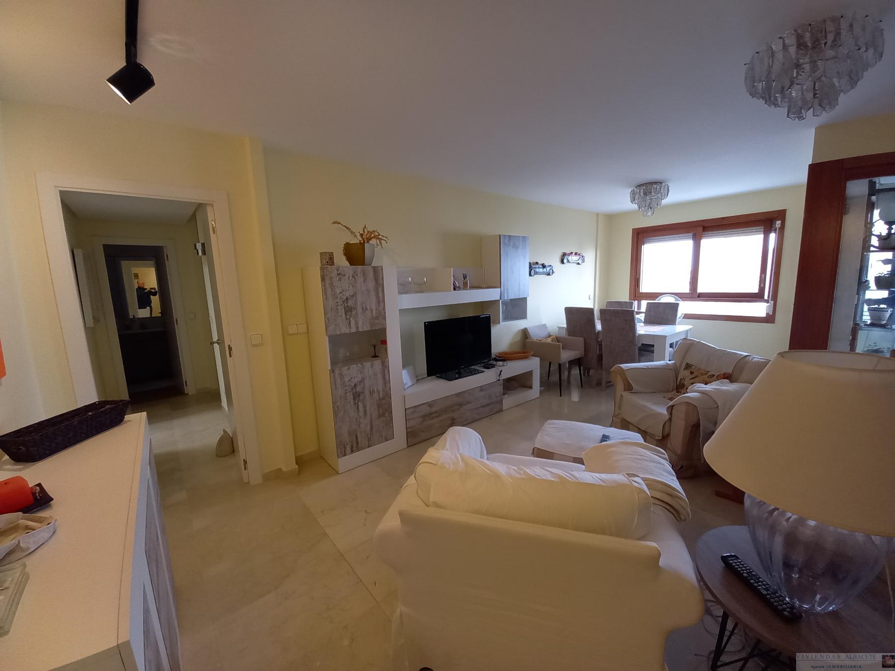 For sale of flat in Adsubia