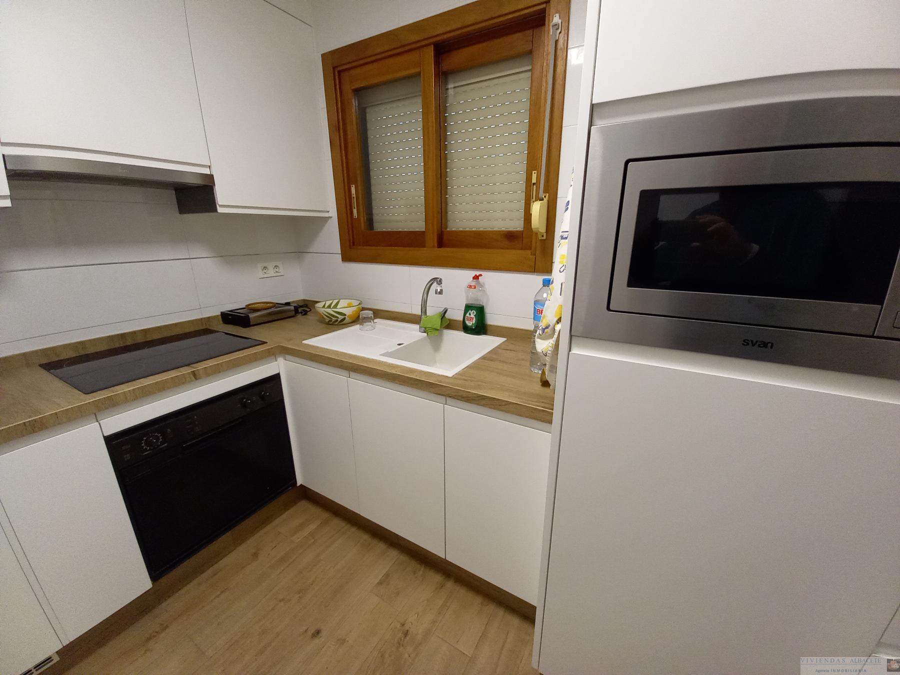 For sale of flat in Adsubia
