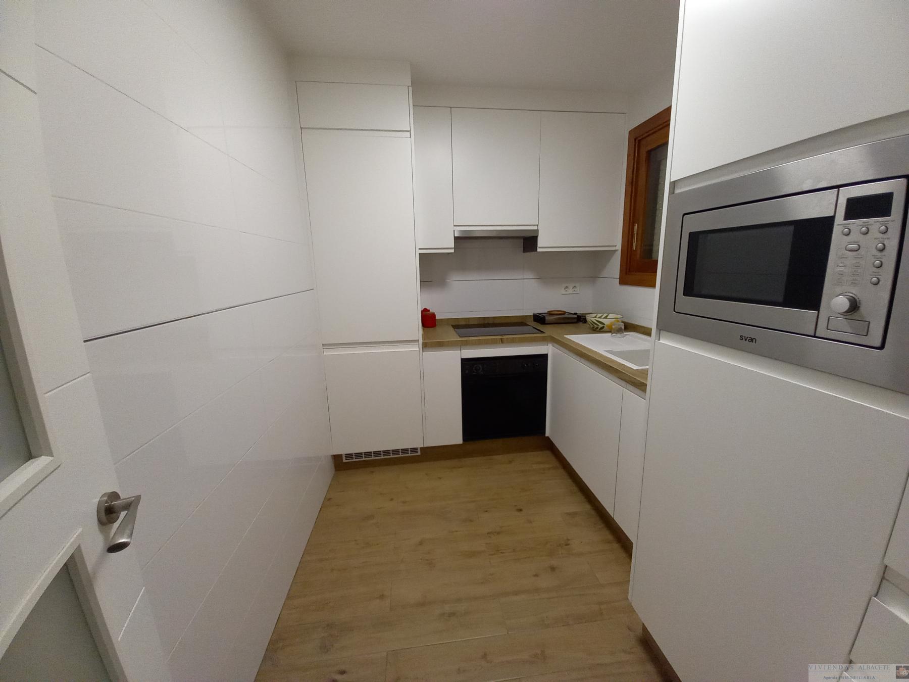 For sale of flat in Adsubia