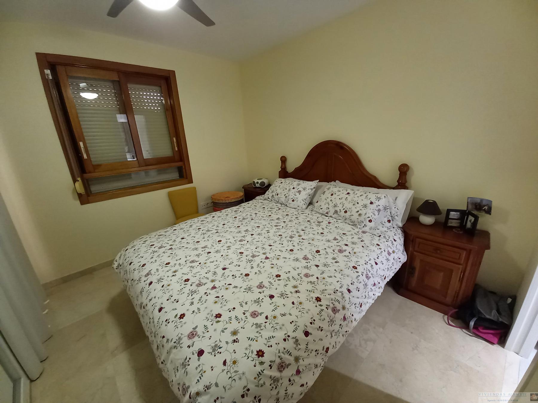 For sale of flat in Adsubia