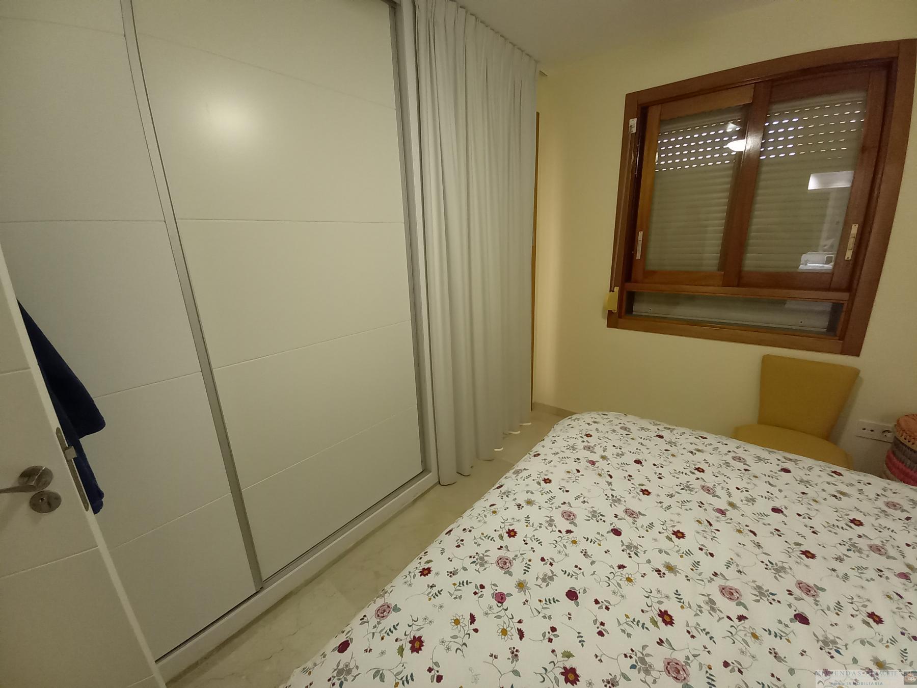 For sale of flat in Adsubia