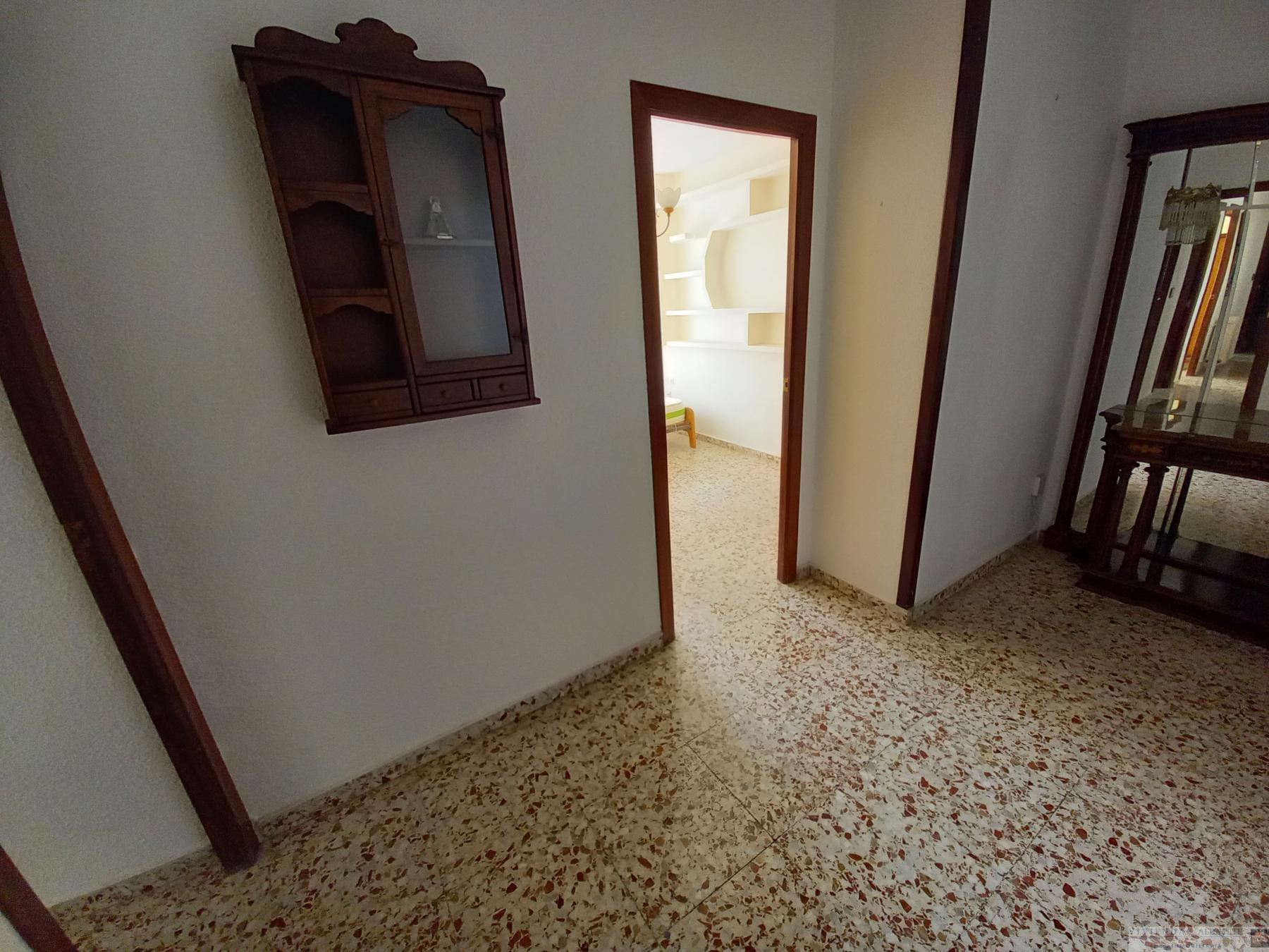 For sale of flat in Albacete