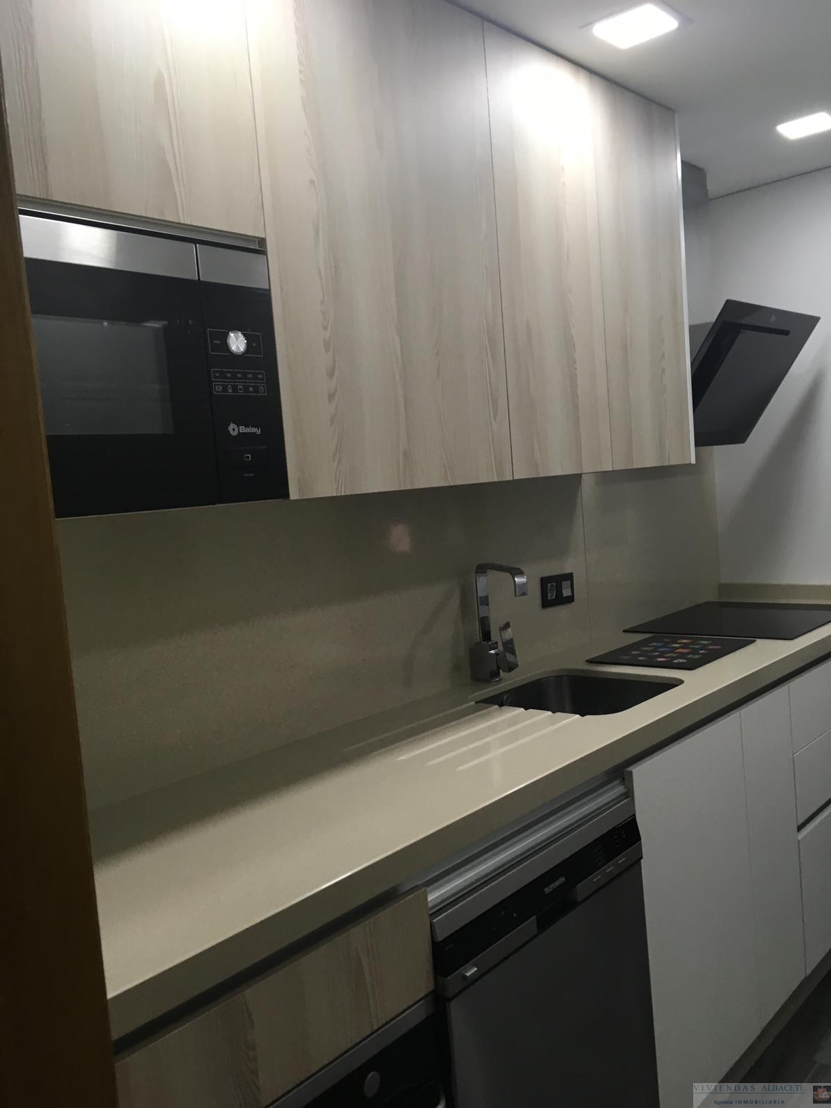 For sale of flat in Albacete